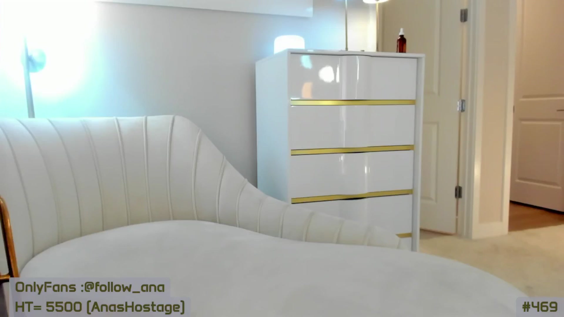 Gallery image thumbnail from A_Cult's myfreecams stream on, 12/06/2024, 05:51 image 7 of 20
