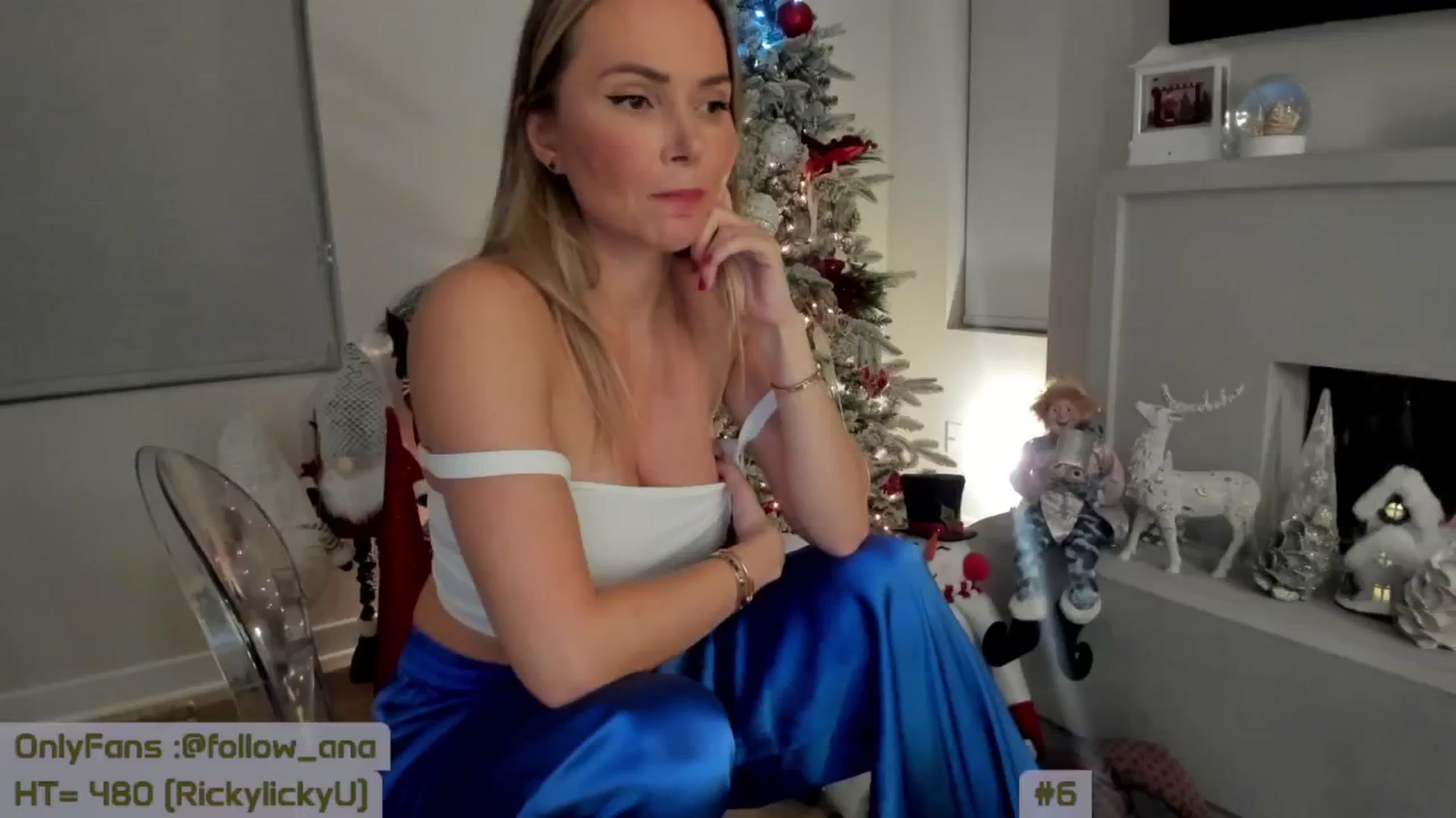 Gallery image thumbnail from A_Cult's myfreecams stream on, 12/11/2024, 04:39 image 4 of 20