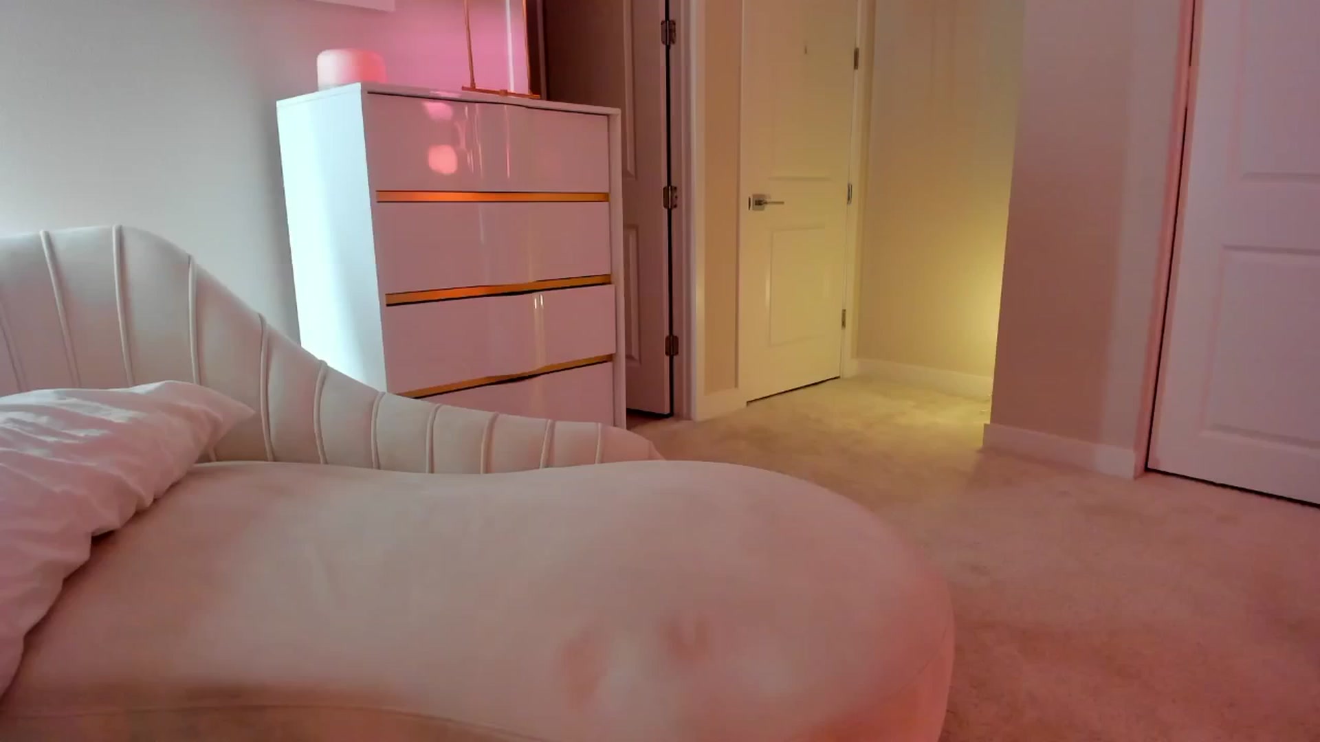 Gallery image thumbnail from A_Cult's myfreecams stream on, 12/30/2024, 04:48 image 6 of 20