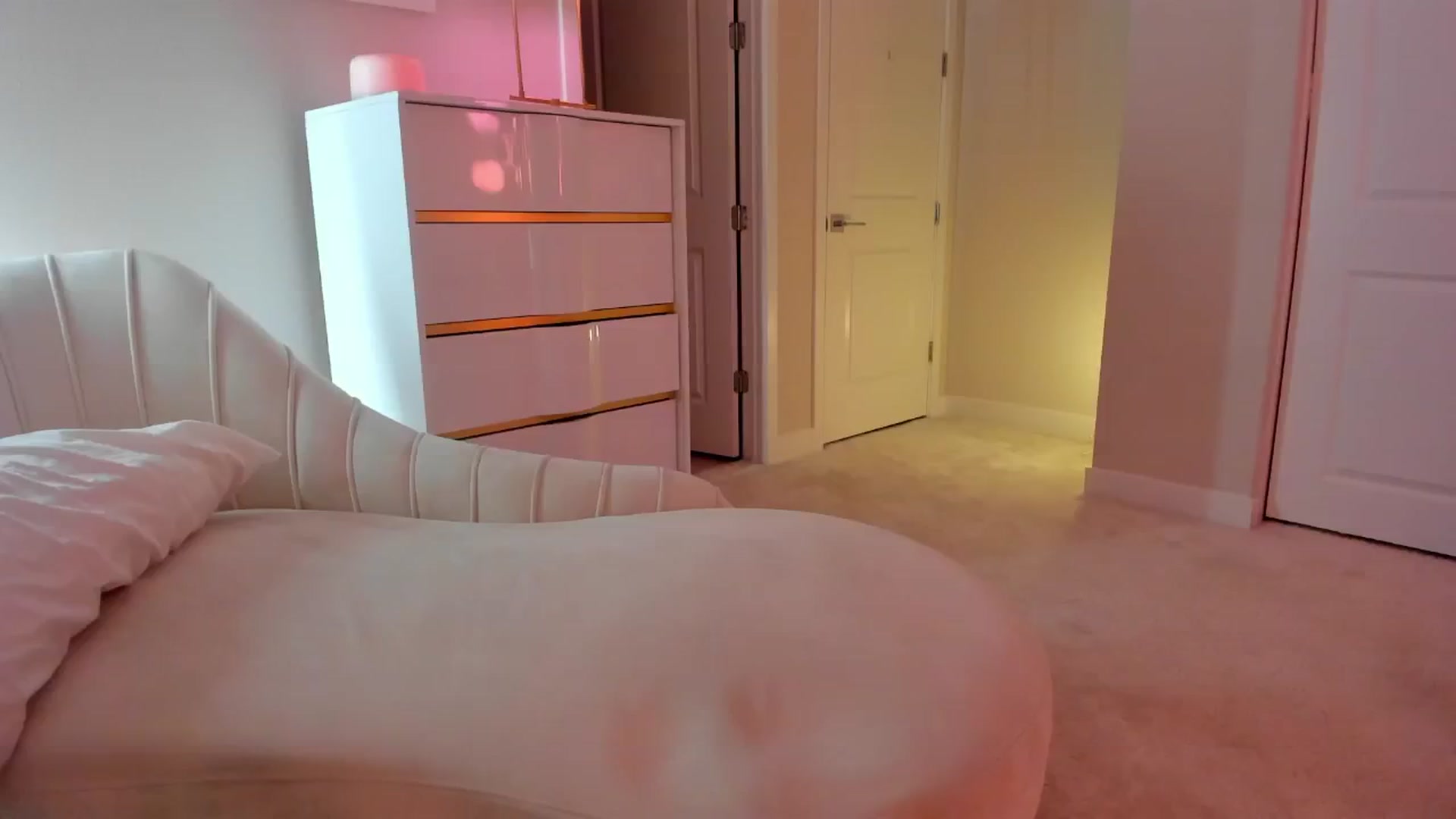 Gallery image thumbnail from A_Cult's myfreecams stream on, 12/30/2024, 04:48 image 4 of 20