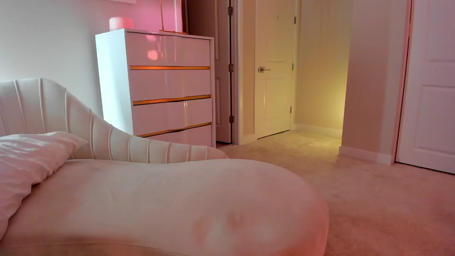 Gallery image thumbnail from A_Cult's myfreecams stream on, 12/30/2024, 04:48 image 5 of 20