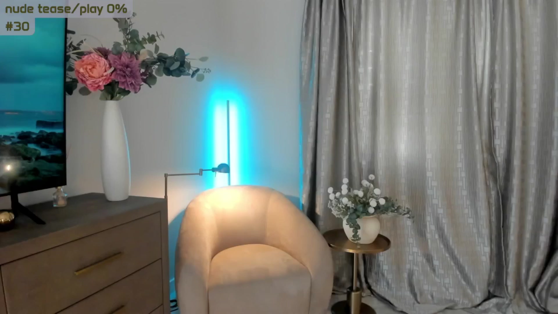 Gallery image thumbnail from A_Cult's myfreecams stream on, 04/07/2025, 24:01 image 17 of 20