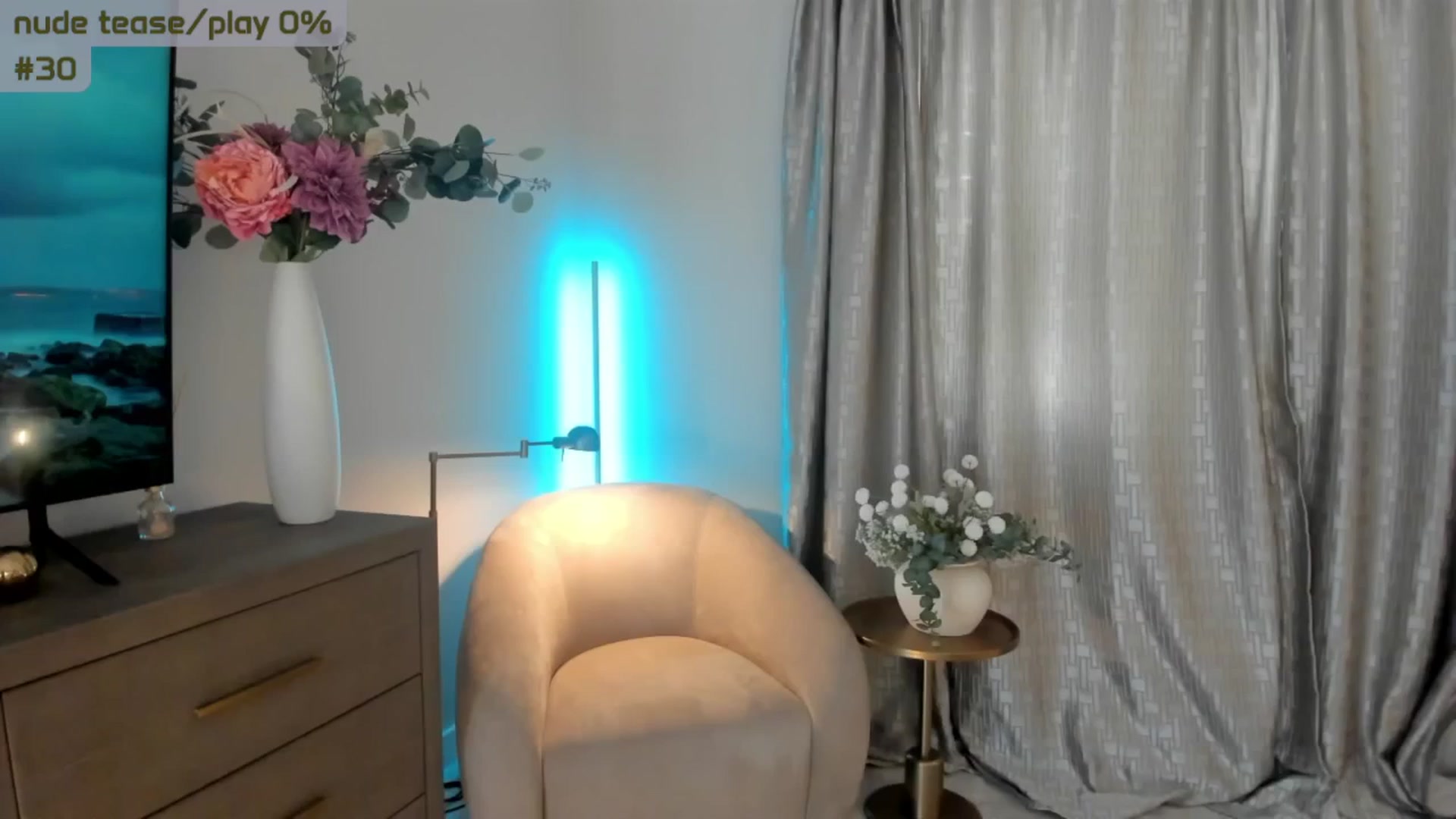 Gallery image thumbnail from A_Cult's myfreecams stream on, 04/07/2025, 24:01 image 16 of 20
