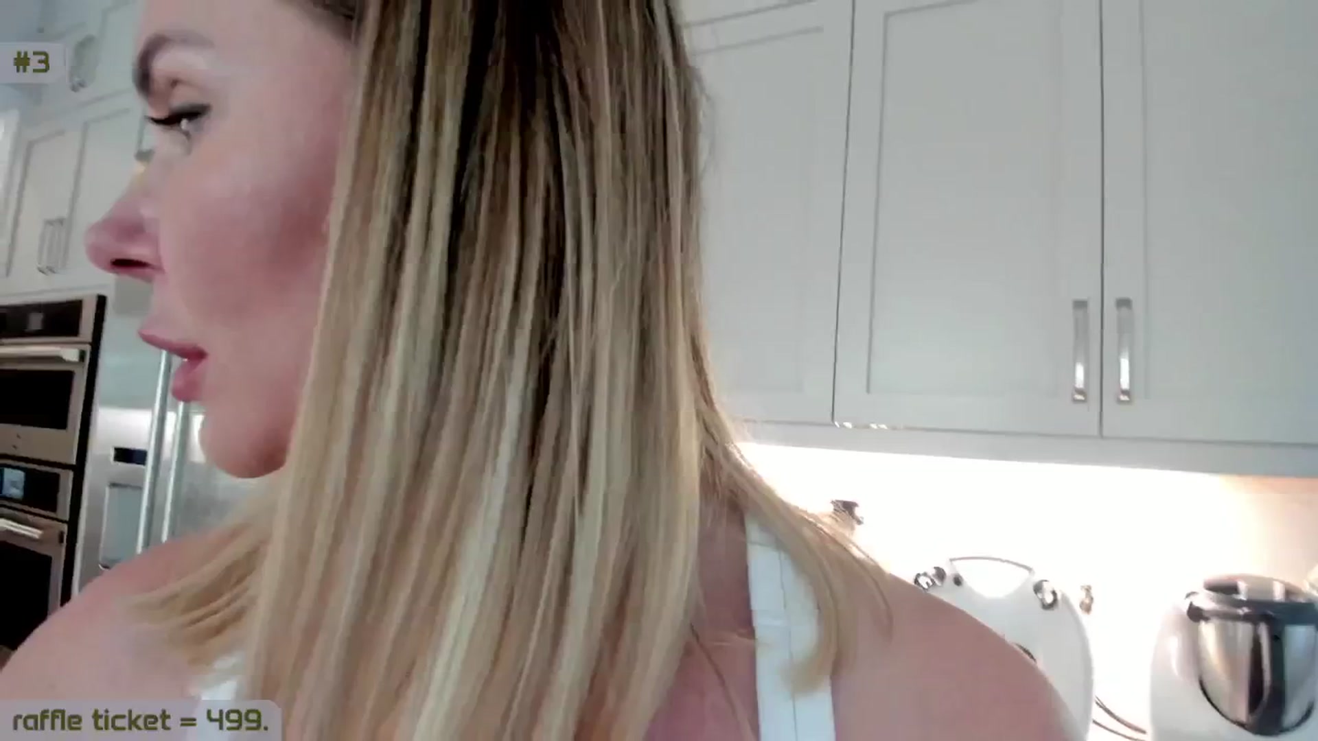 Gallery image thumbnail from A_Cult's myfreecams stream on, 08/04/2025, 24:01 image 12 of 20