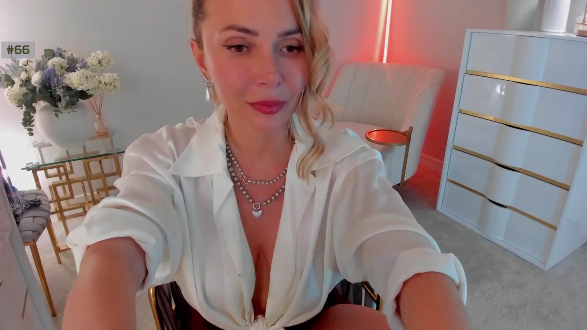 Gallery image thumbnail from A_Cult's myfreecams stream on, 12/04/2025, 05:57 image 16 of 20