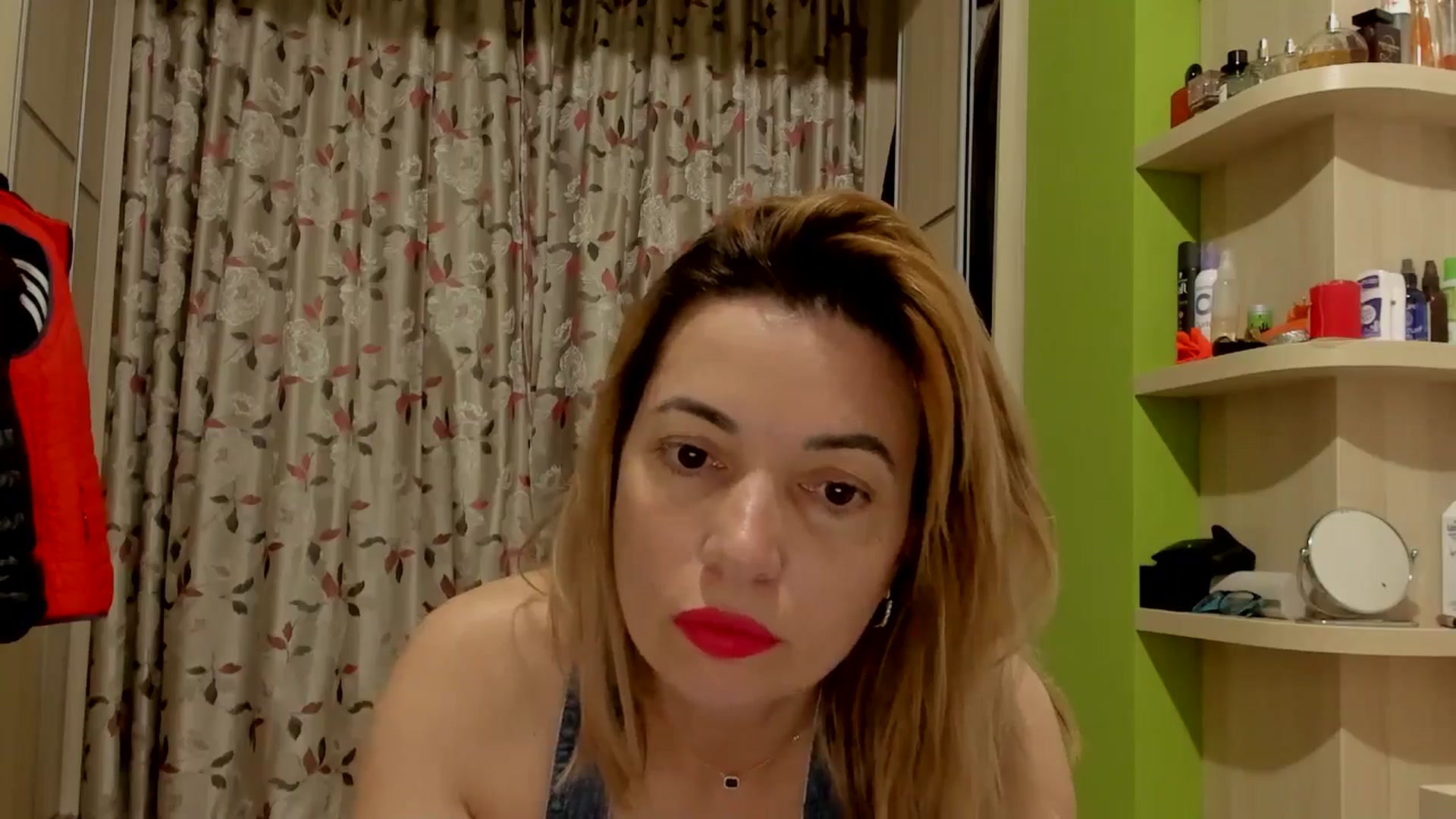Gallery image thumbnail from A_Happy_Place's myfreecams stream on, 04/09/2026, 21:20 image 6 of 20