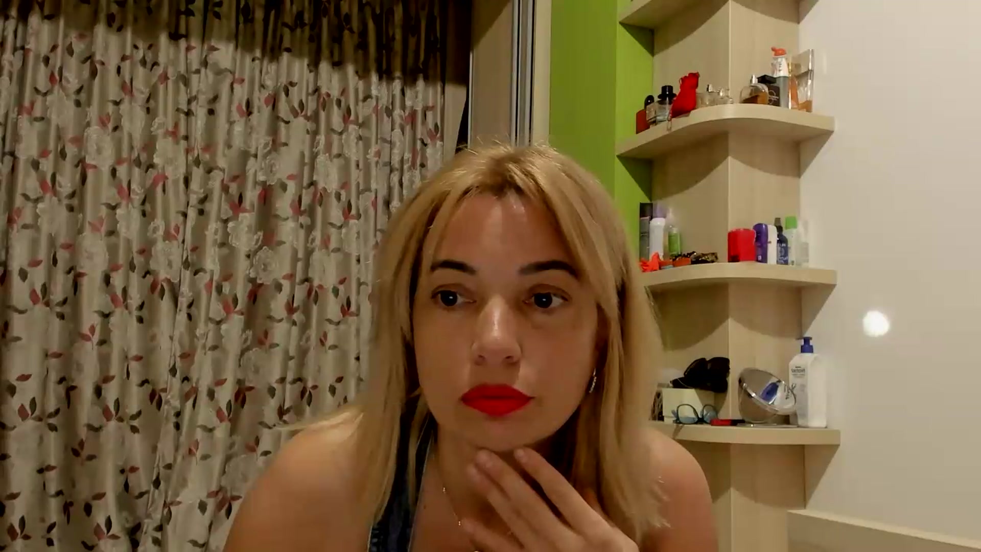 Gallery image thumbnail from A_Happy_Place's myfreecams stream on, 05/16/2026, 20:18 image 17 of 20
