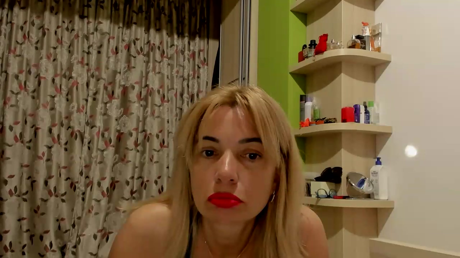 Gallery image thumbnail from A_Happy_Place's myfreecams stream on, 05/16/2026, 20:18 image 19 of 20