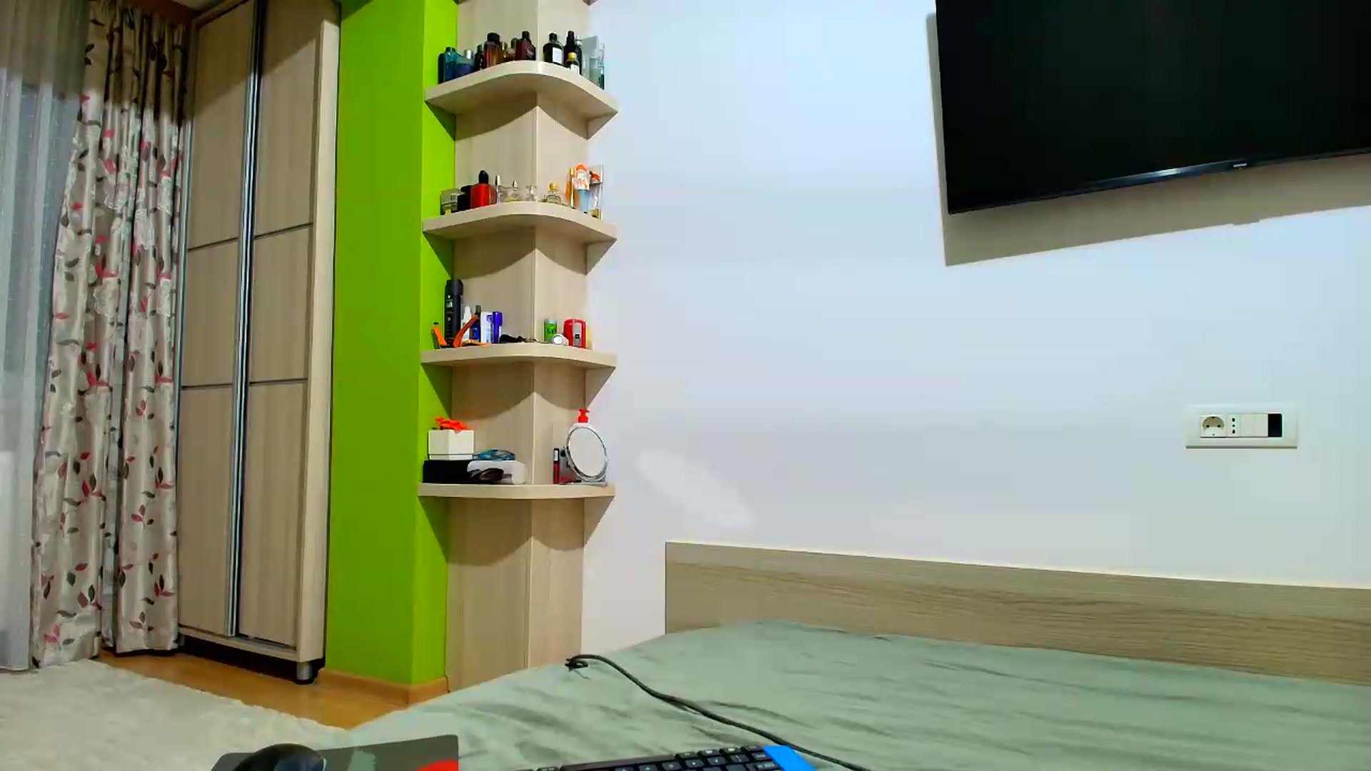 Gallery image thumbnail from A_Happy_Place's myfreecams stream on, 08/27/2026, 20:34 image 13 of 20