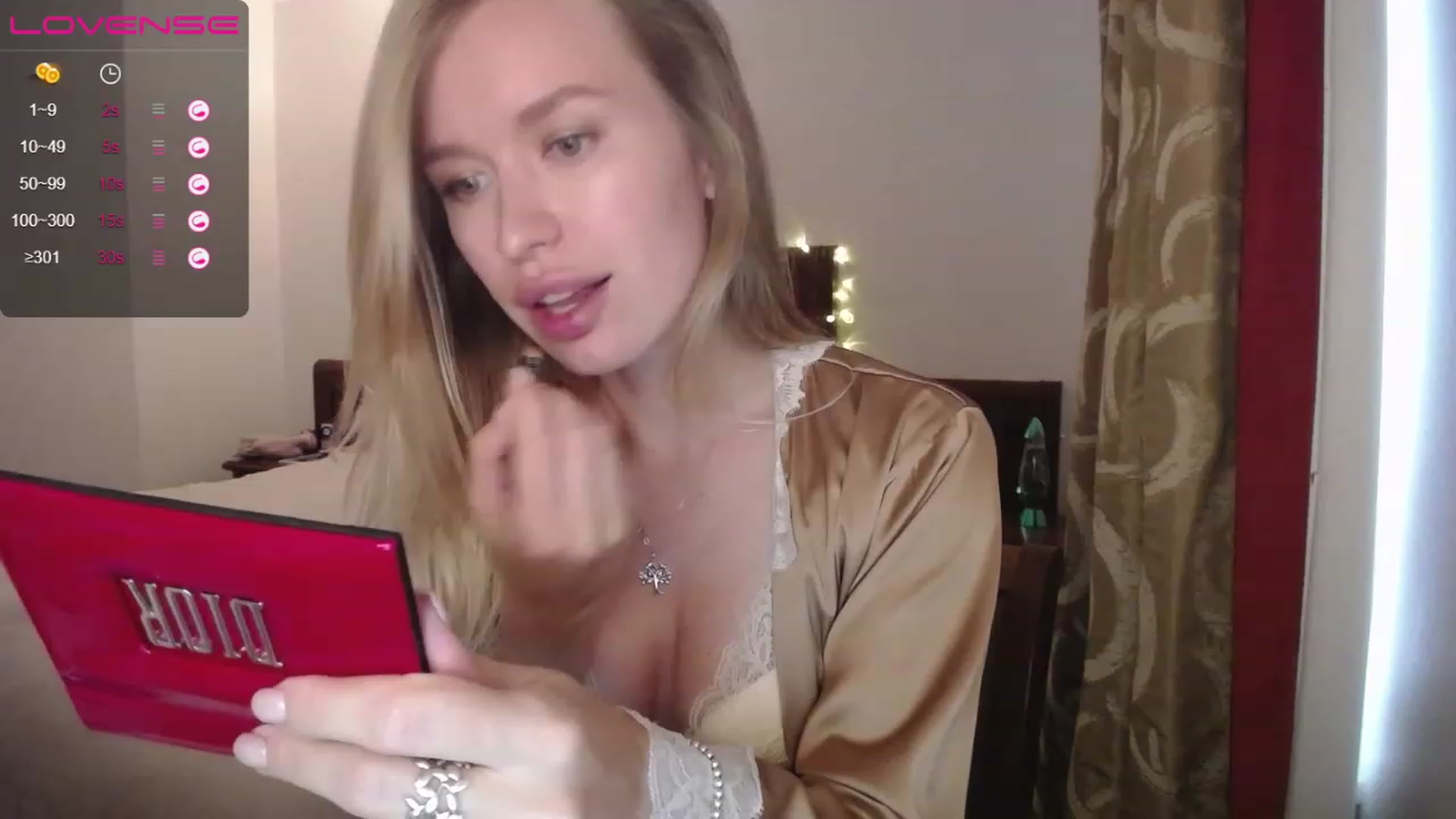 Gallery image thumbnail from A_L_Y's myfreecams stream on, 11/22/2022, 12:39 image 12 of 20