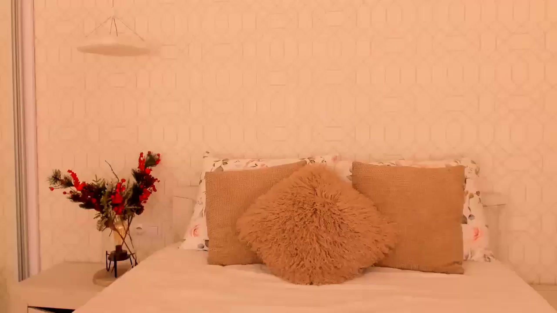 Gallery image thumbnail from A_N_A__'s myfreecams stream on, 01/04/2025, 17:02 image 15 of 20