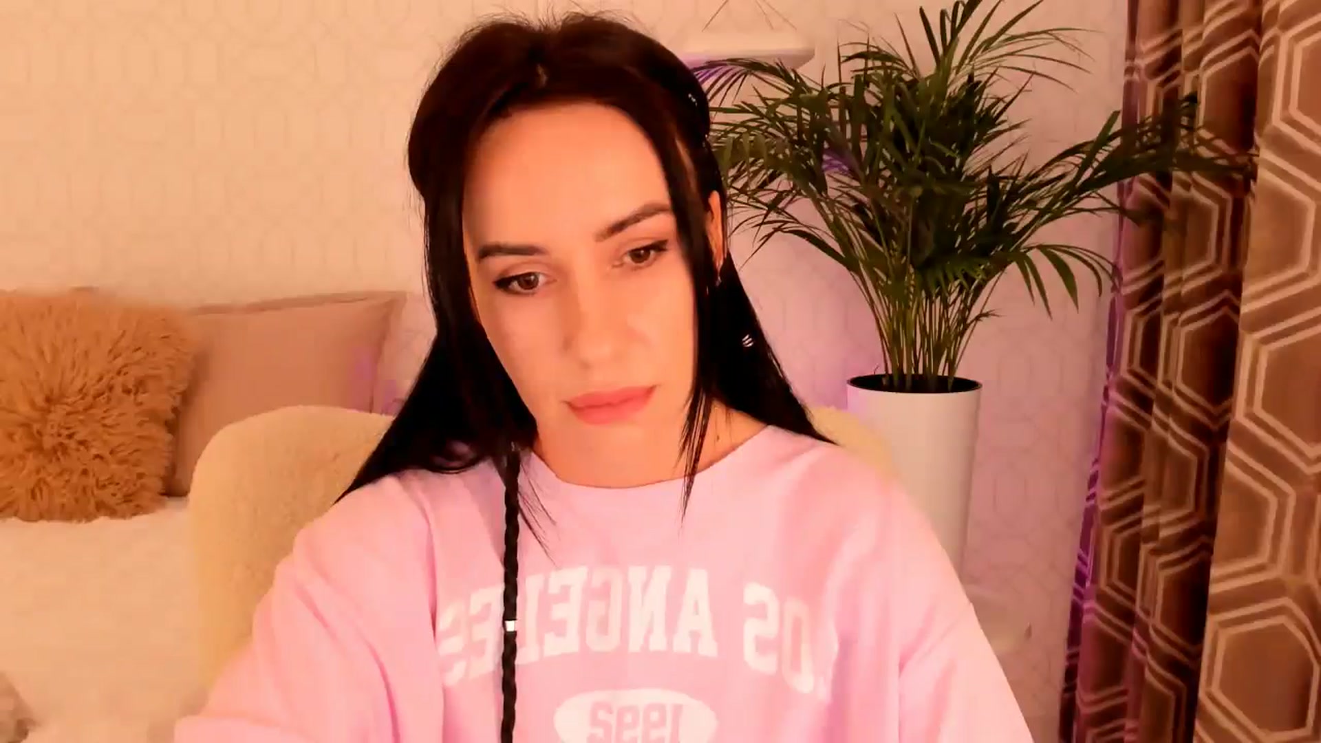 Gallery image thumbnail from A_N_A__'s myfreecams stream on, 05/24/2025, 14:07 image 3 of 20