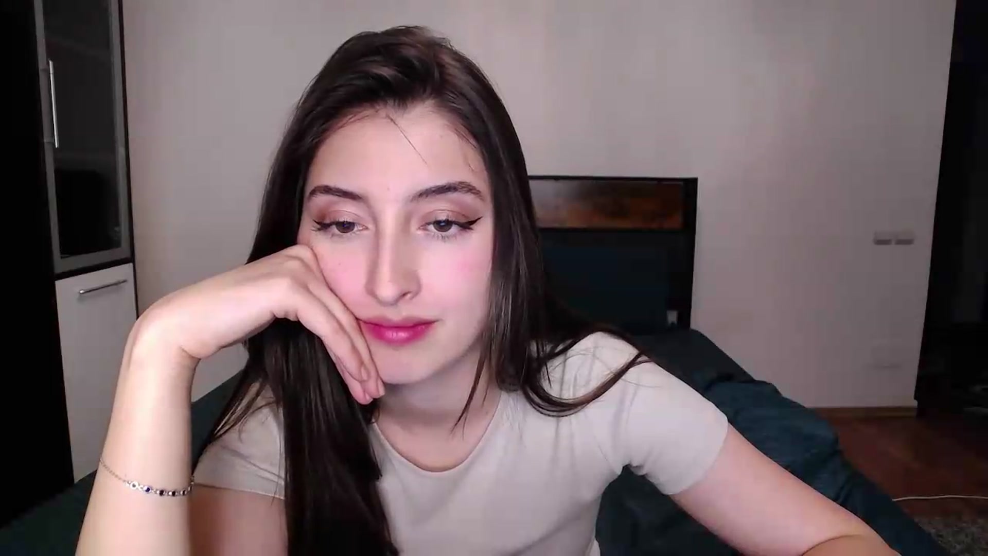 Gallery image thumbnail from A_Ria's myfreecams stream on, 04/30/2026, 17:36 image 10 of 20