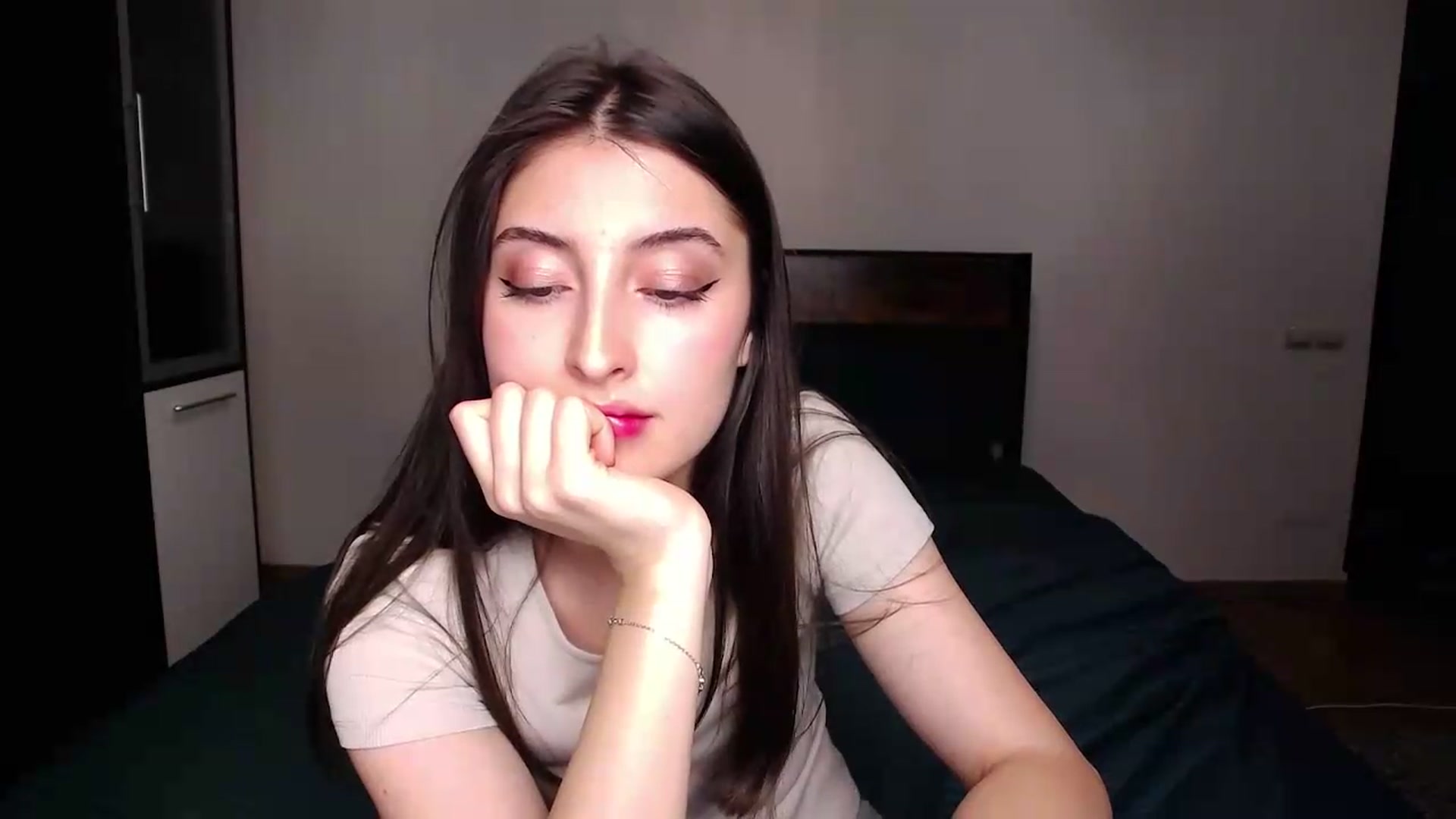 Gallery image thumbnail from A_Ria's myfreecams stream on, 04/30/2026, 19:18 image 8 of 20
