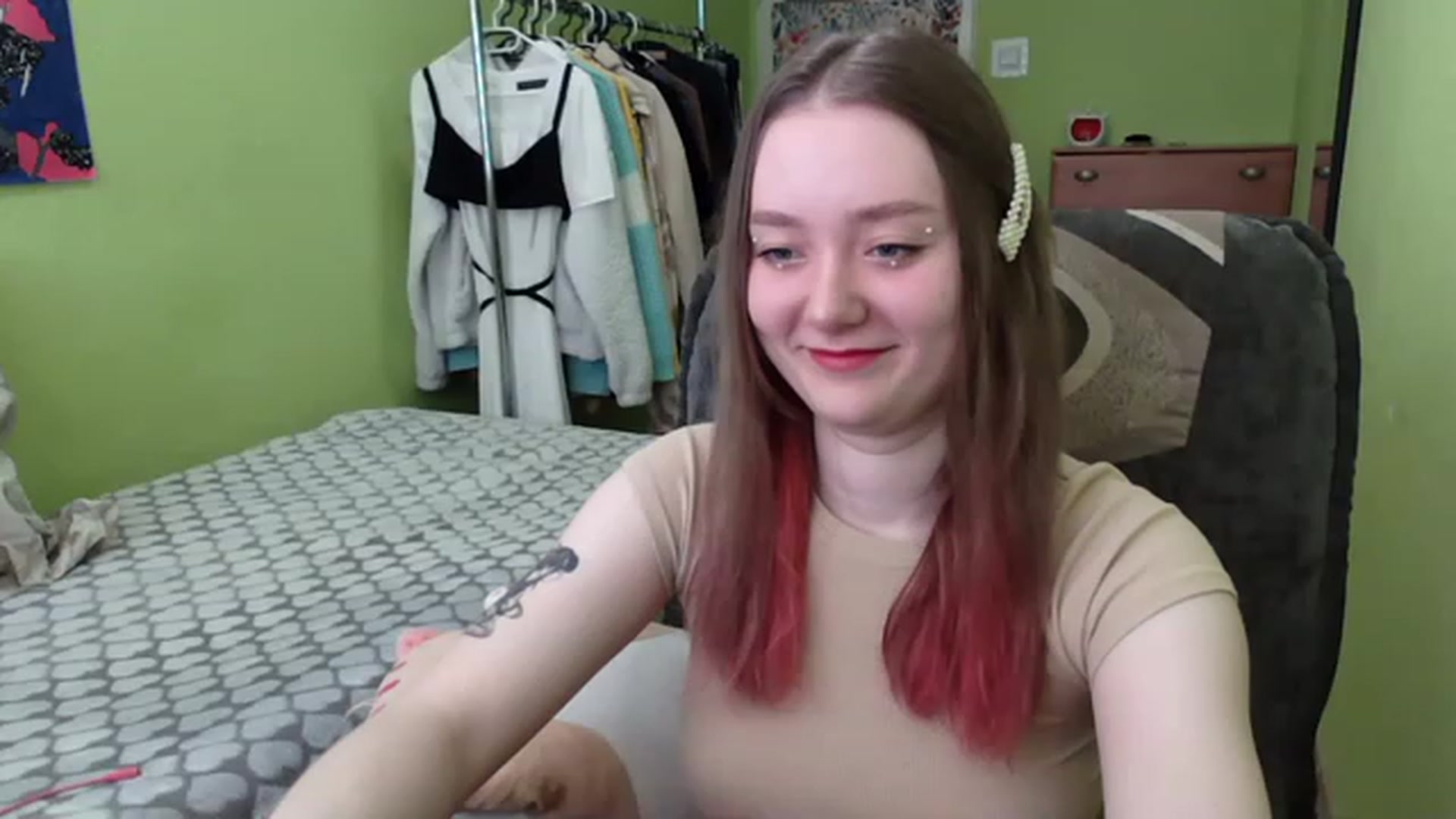 Gallery image thumbnail from A_Sophie's myfreecams stream on, 03/17/2023, 10:36 image 1 of 20