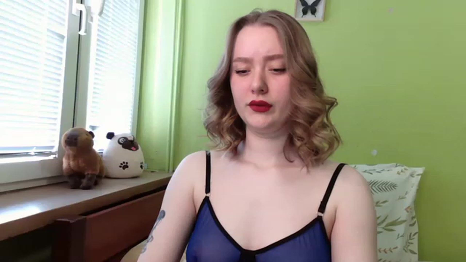 Gallery image thumbnail from A_Sophie's myfreecams stream on, 06/04/2023, 10:52 image 17 of 20