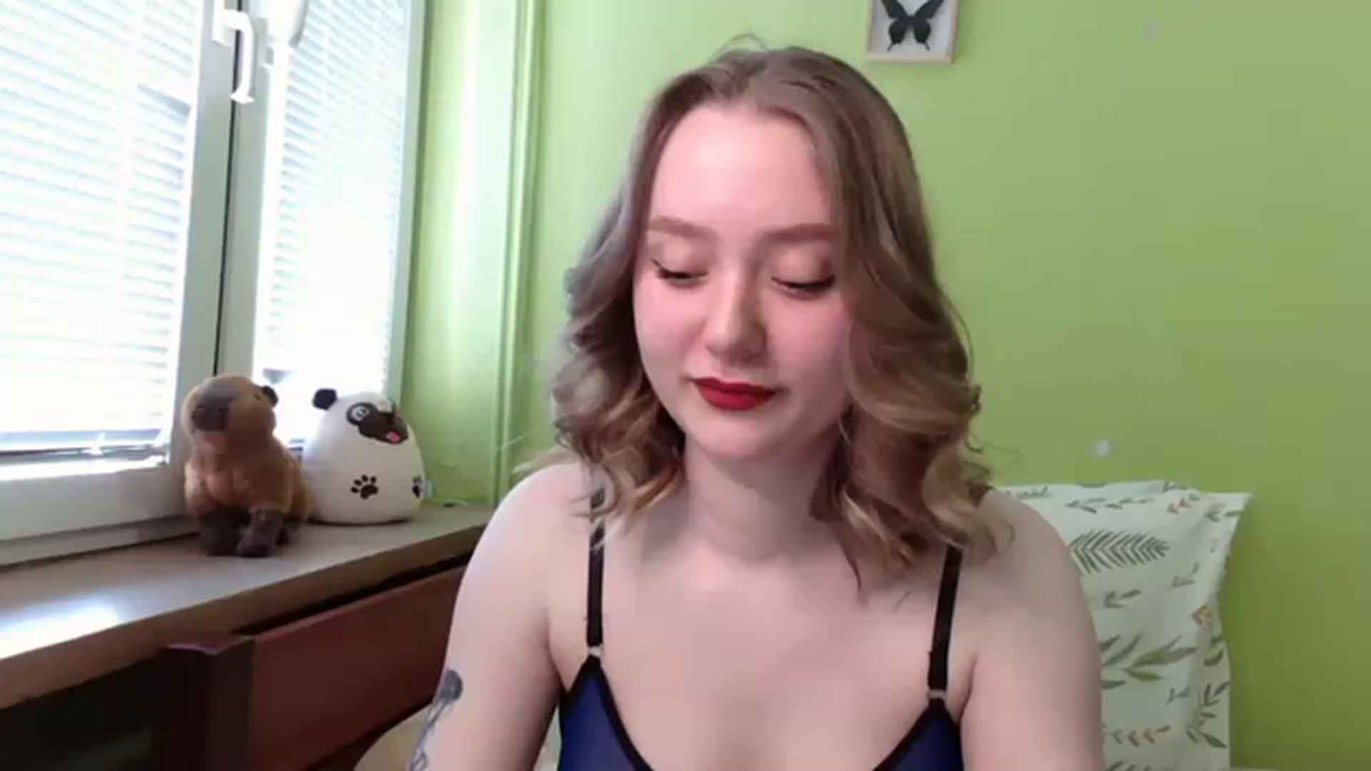Gallery image thumbnail from A_Sophie's myfreecams stream on, 06/04/2023, 10:52 image 9 of 20