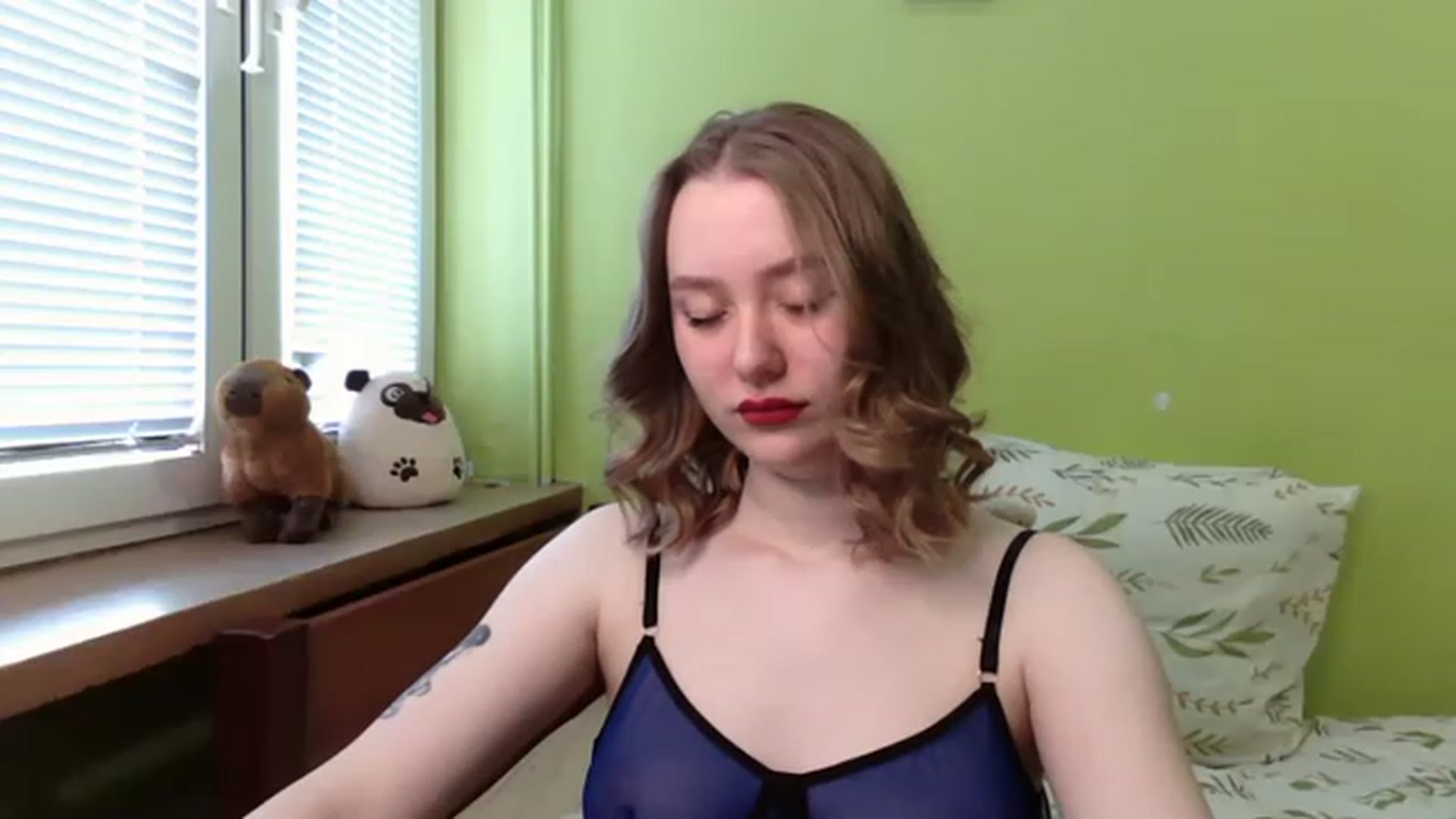 Gallery image thumbnail from A_Sophie's myfreecams stream on, 06/04/2023, 12:30 image 14 of 20