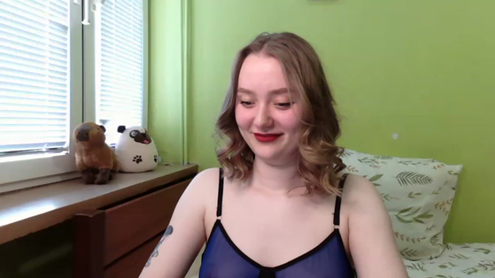 Gallery image thumbnail from A_Sophie's myfreecams stream on, 06/04/2023, 12:30 image 12 of 20