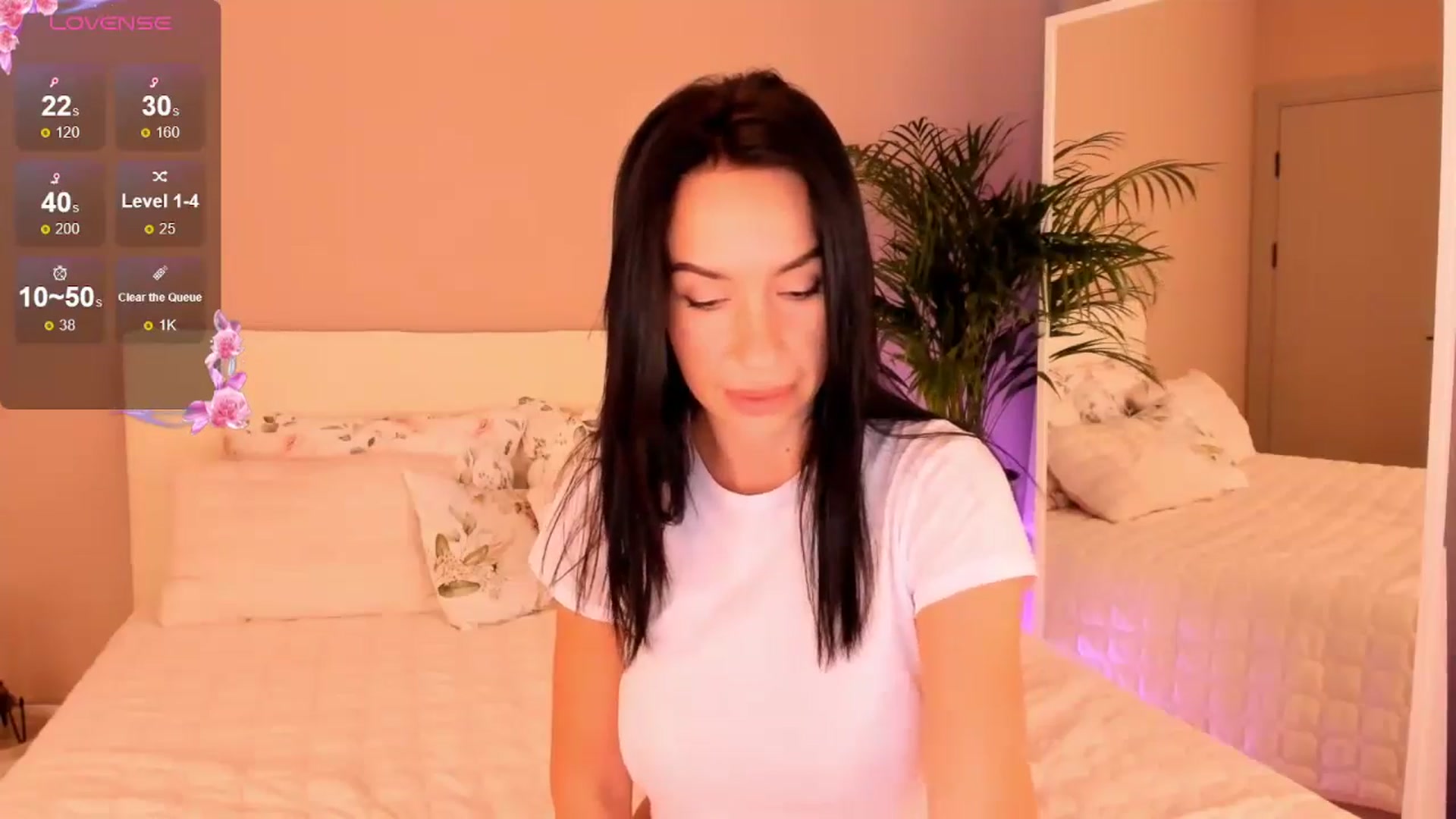 Gallery image thumbnail from A__N_A_'s myfreecams stream on, 08/20/2024, 05:37 image 4 of 20