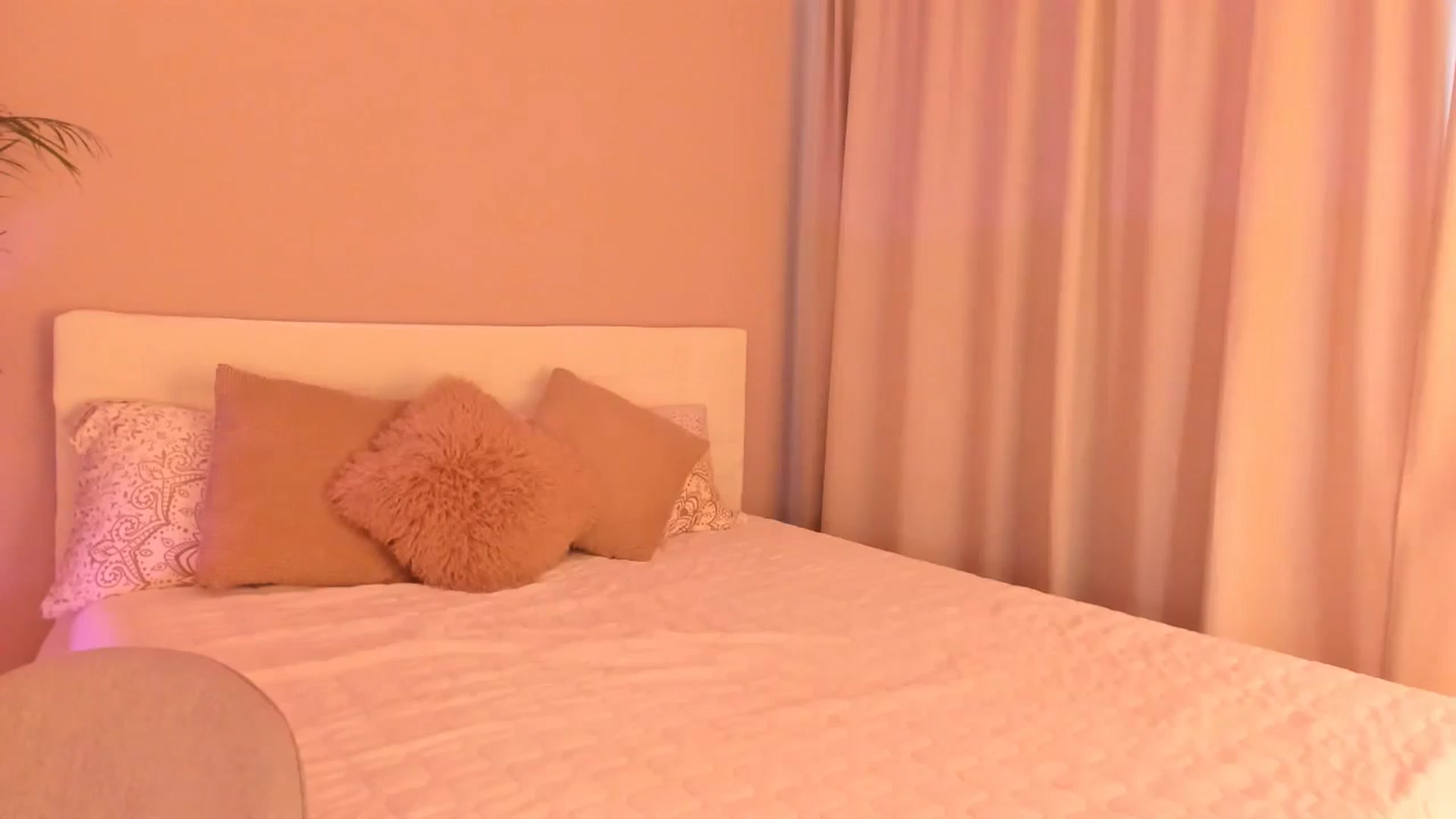 Gallery image thumbnail from A__N_A_'s myfreecams stream on, 10/24/2024, 07:08 image 15 of 20