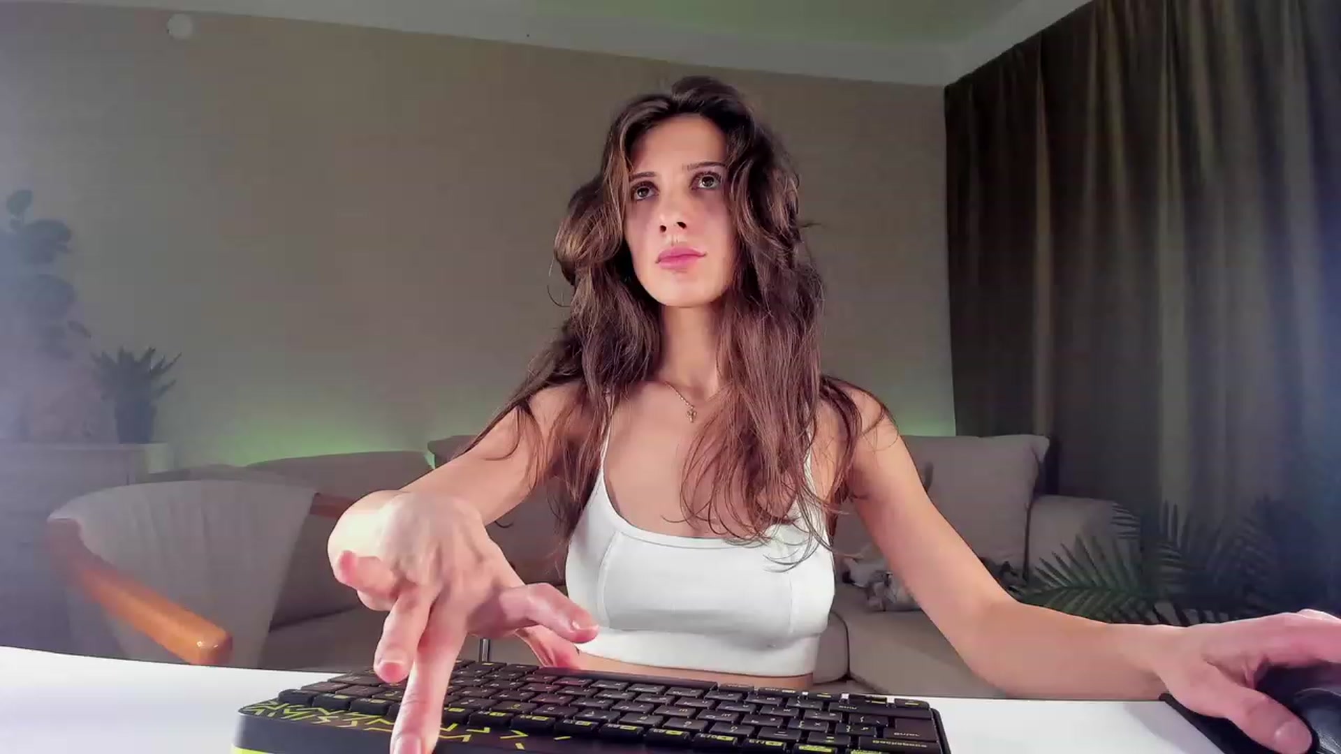 Gallery image thumbnail from A__N__A's myfreecams stream on, 12/10/2022, 24:52 image 3 of 20