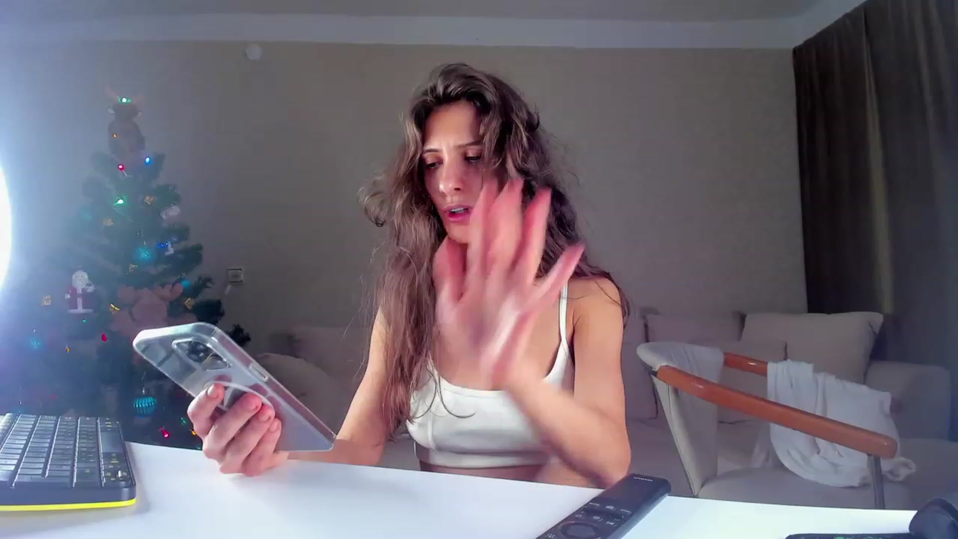 Gallery image thumbnail from A__N__A's myfreecams stream on, 12/13/2022, 01:49 image 20 of 20
