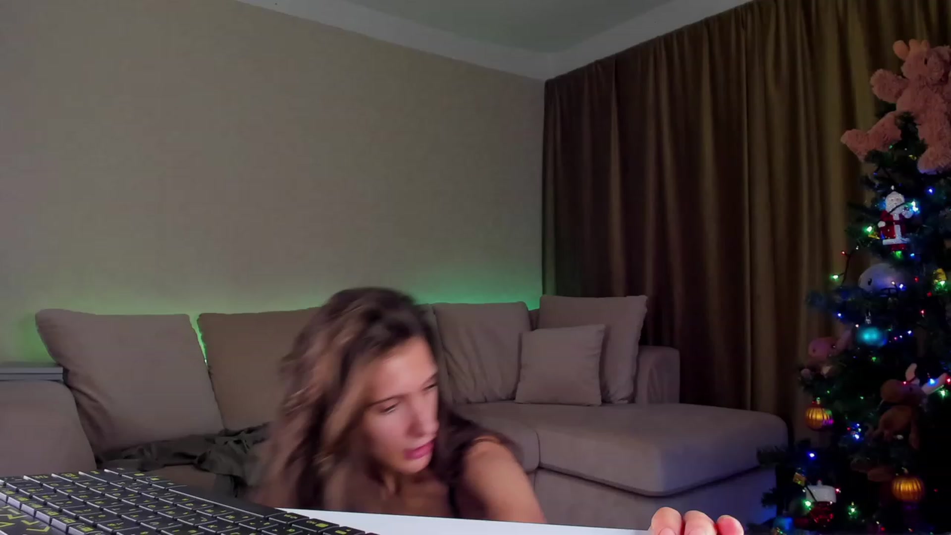 Gallery image thumbnail from A__N__A's myfreecams stream on, 12/26/2022, 21:52 image 16 of 20