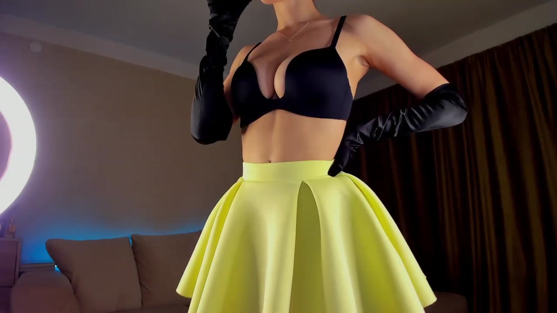Gallery image thumbnail from A__N__A's myfreecams stream on, 01/27/2023, 03:38 image 17 of 20
