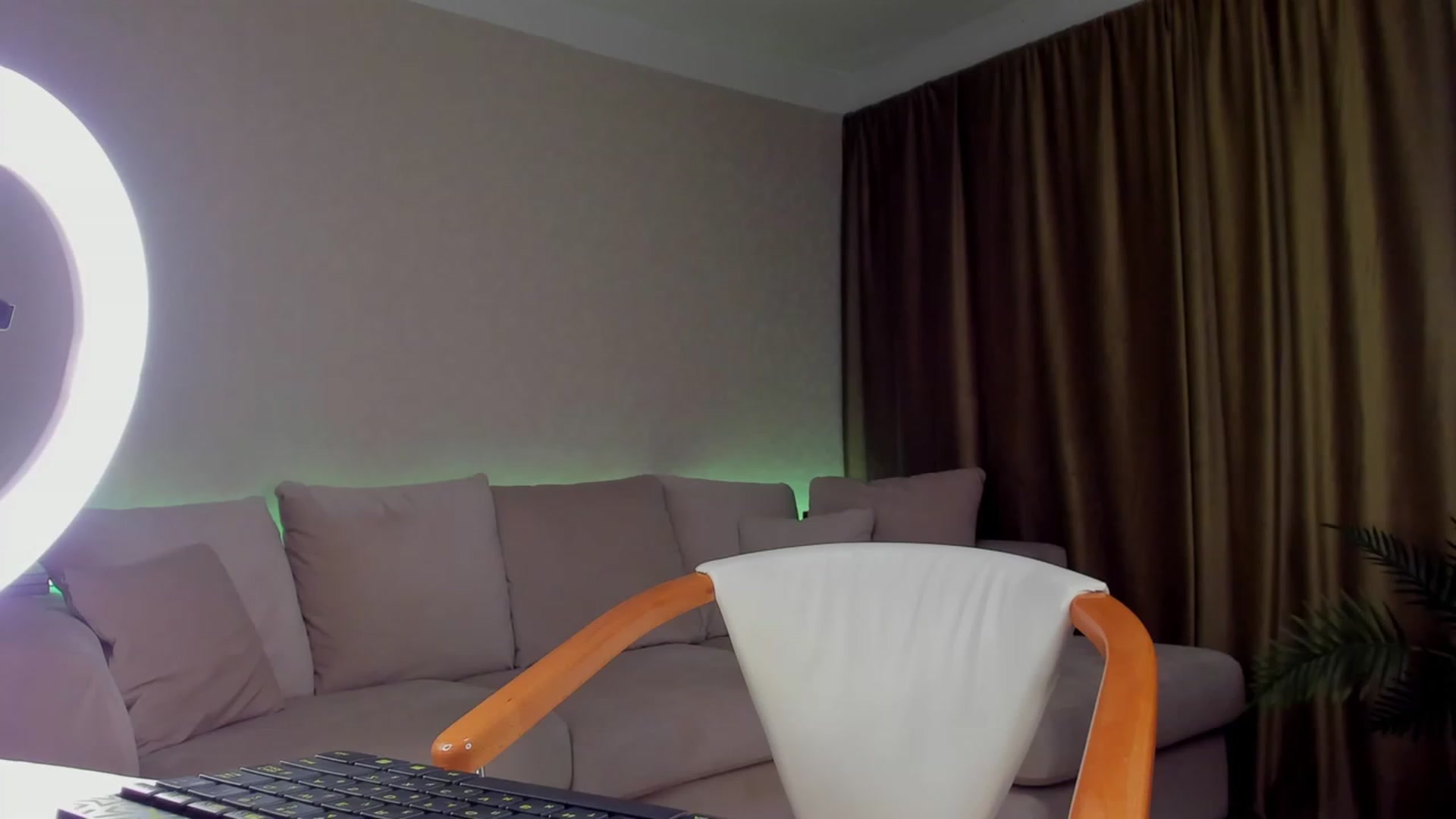 Gallery image thumbnail from A__N__A's myfreecams stream on, 01/31/2023, 16:08 image 11 of 20