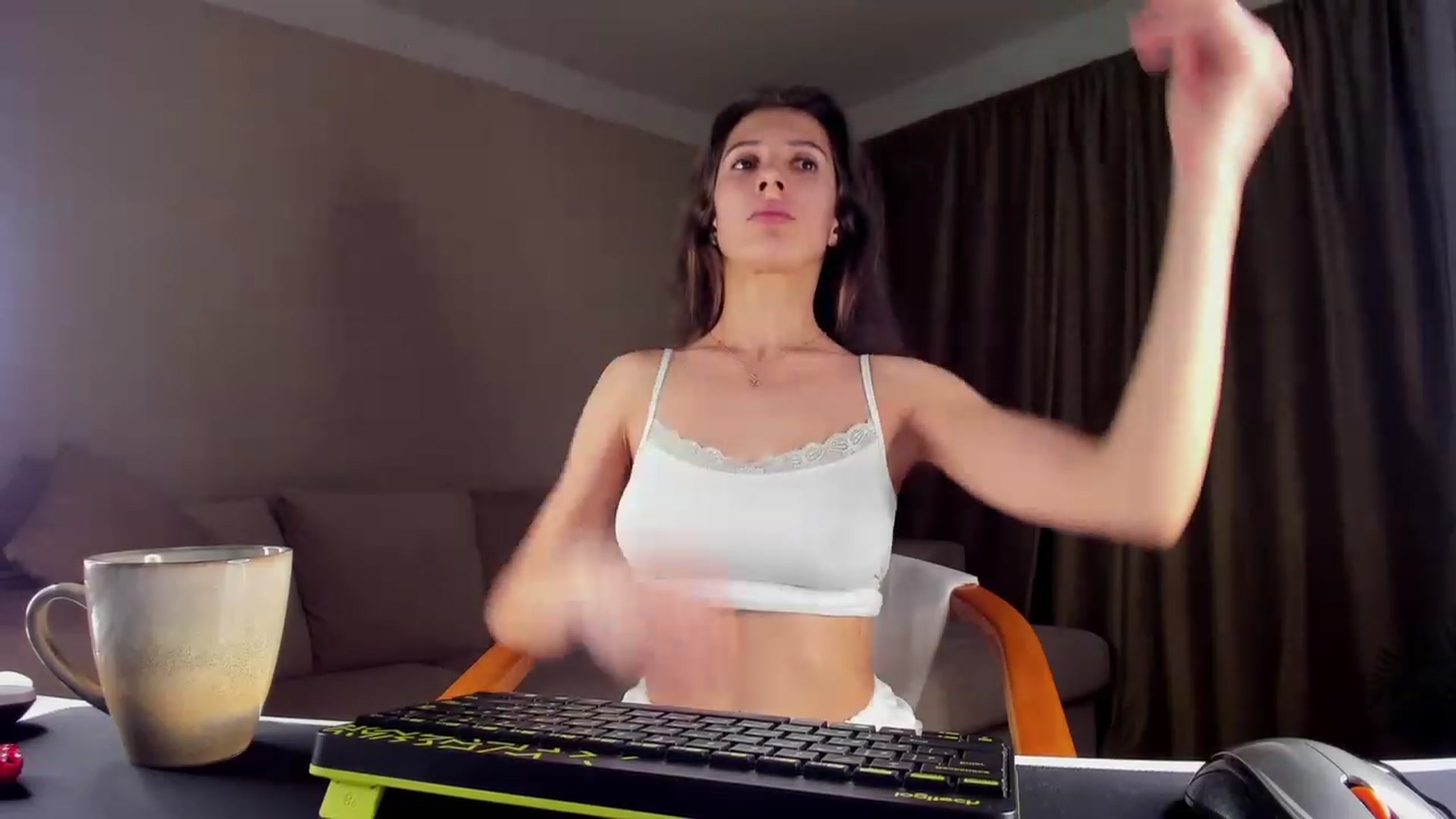 Gallery image thumbnail from A__N__A's myfreecams stream on, 02/05/2023, 18:08 image 11 of 20