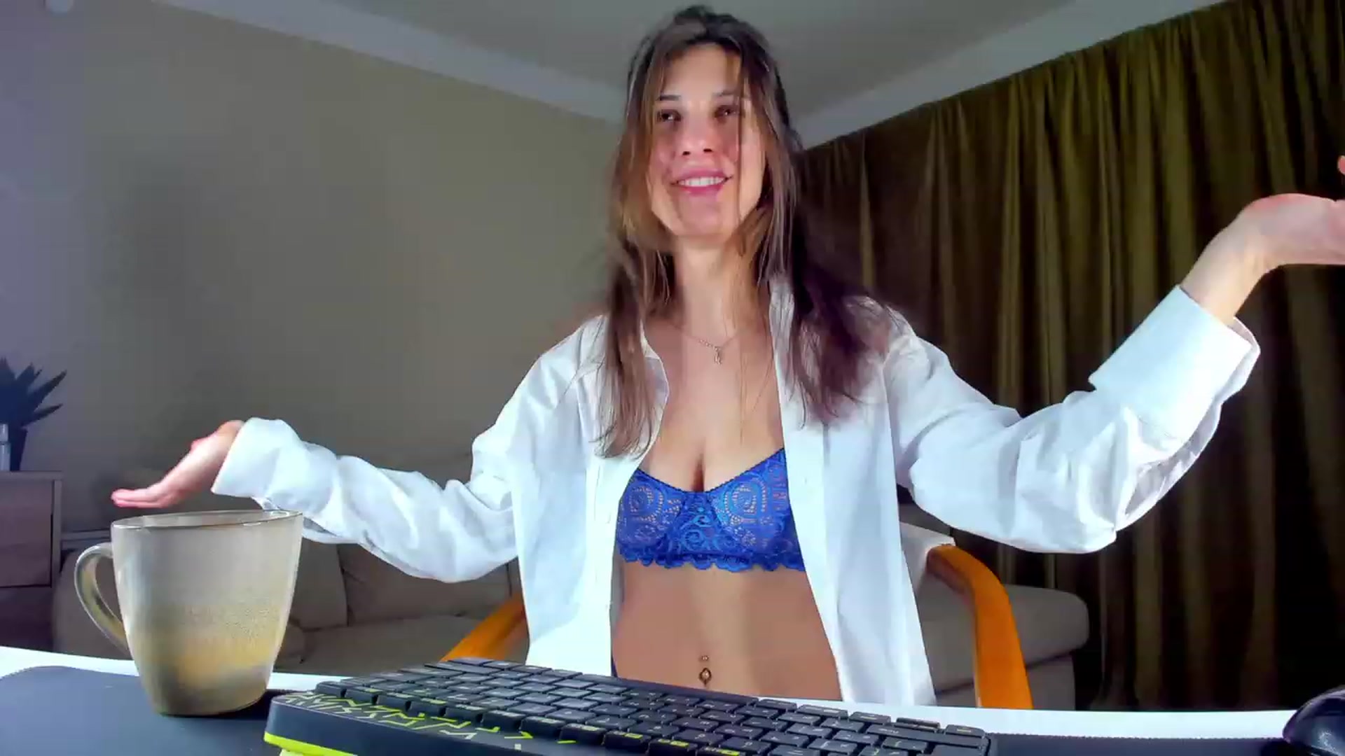Gallery image thumbnail from A__N__A's myfreecams stream on, 02/15/2023, 16:29 image 20 of 20