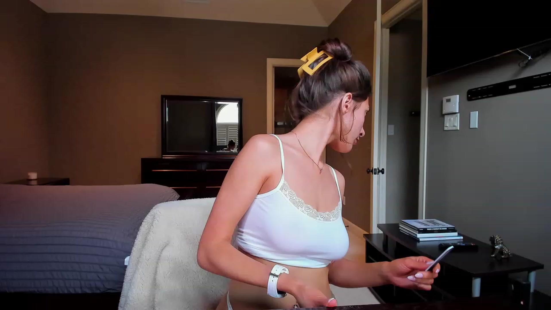 Gallery image thumbnail from A__N__A's myfreecams stream on, 04/27/2023, 15:05 image 12 of 20