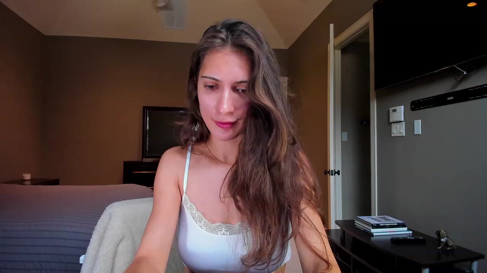Gallery image thumbnail from A__N__A's myfreecams stream on, 04/27/2023, 15:05 image 9 of 20