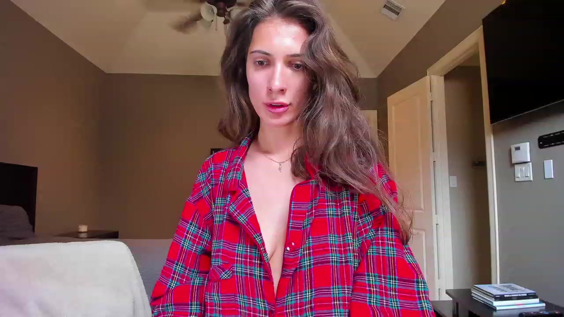 Gallery image thumbnail from A__N__A's myfreecams stream on, 04/27/2023, 17:17 image 10 of 20