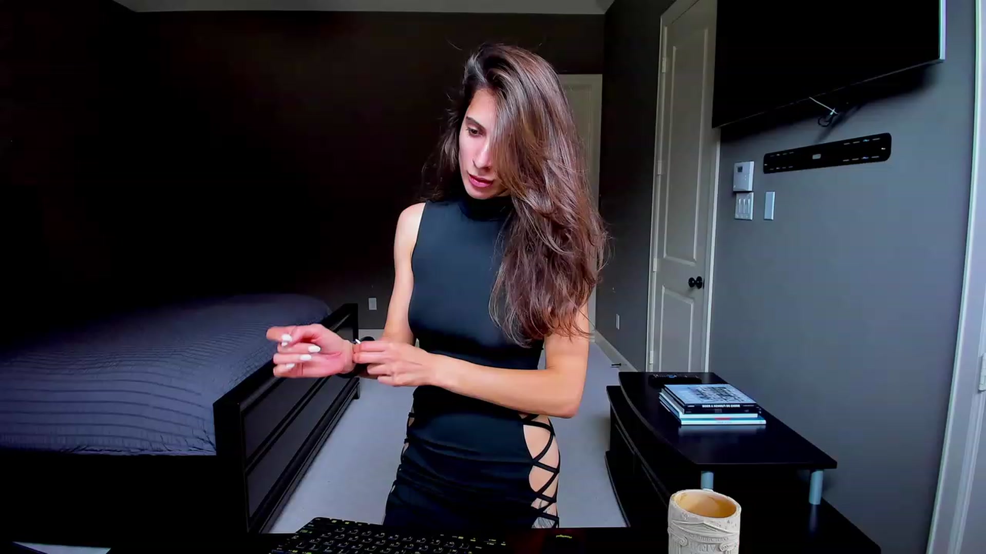 Gallery image thumbnail from A__N__A's myfreecams stream on, 05/09/2023, 20:15 image 12 of 20