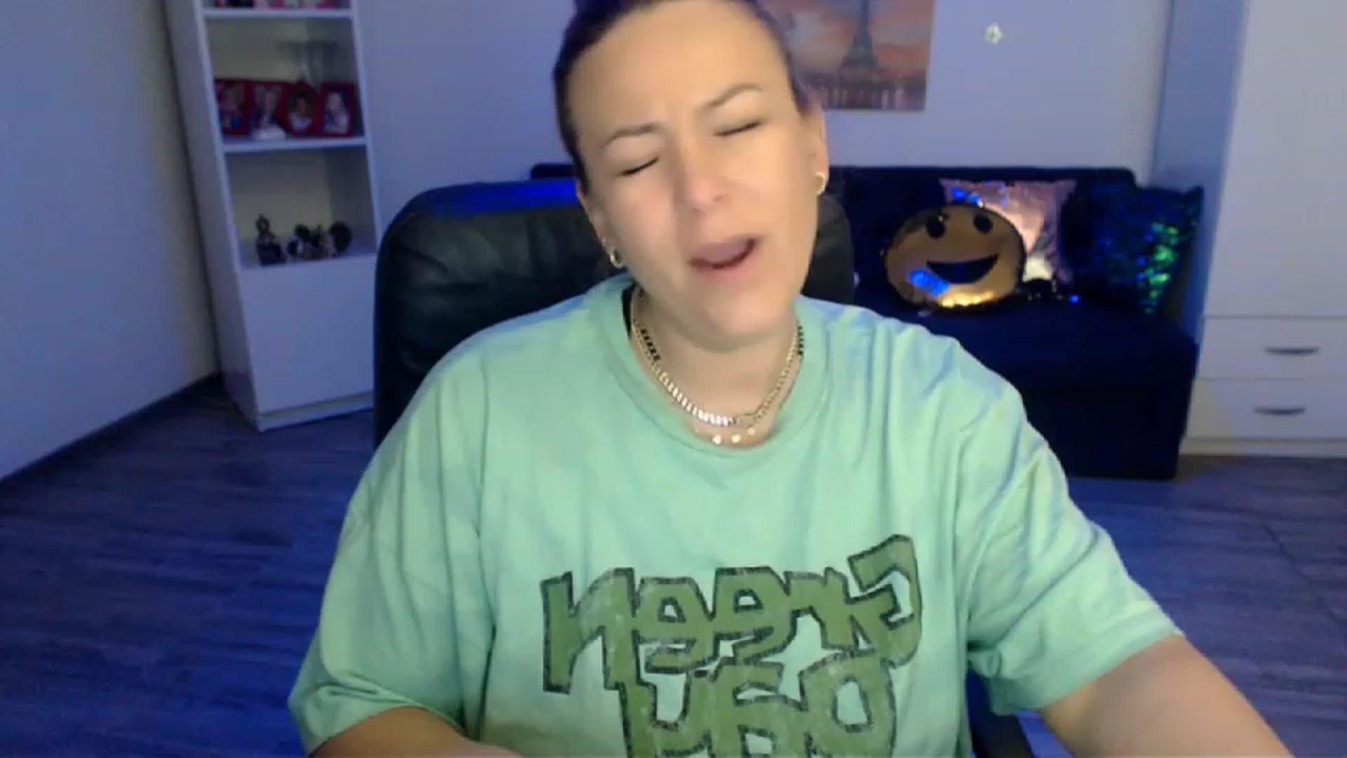 Gallery image thumbnail from A_baby_Boo's myfreecams stream on, 11/15/2022, 01:07 image 15 of 20