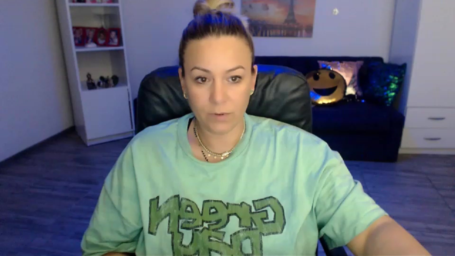 Gallery image thumbnail from A_baby_Boo's myfreecams stream on, 11/15/2022, 01:07 image 20 of 20