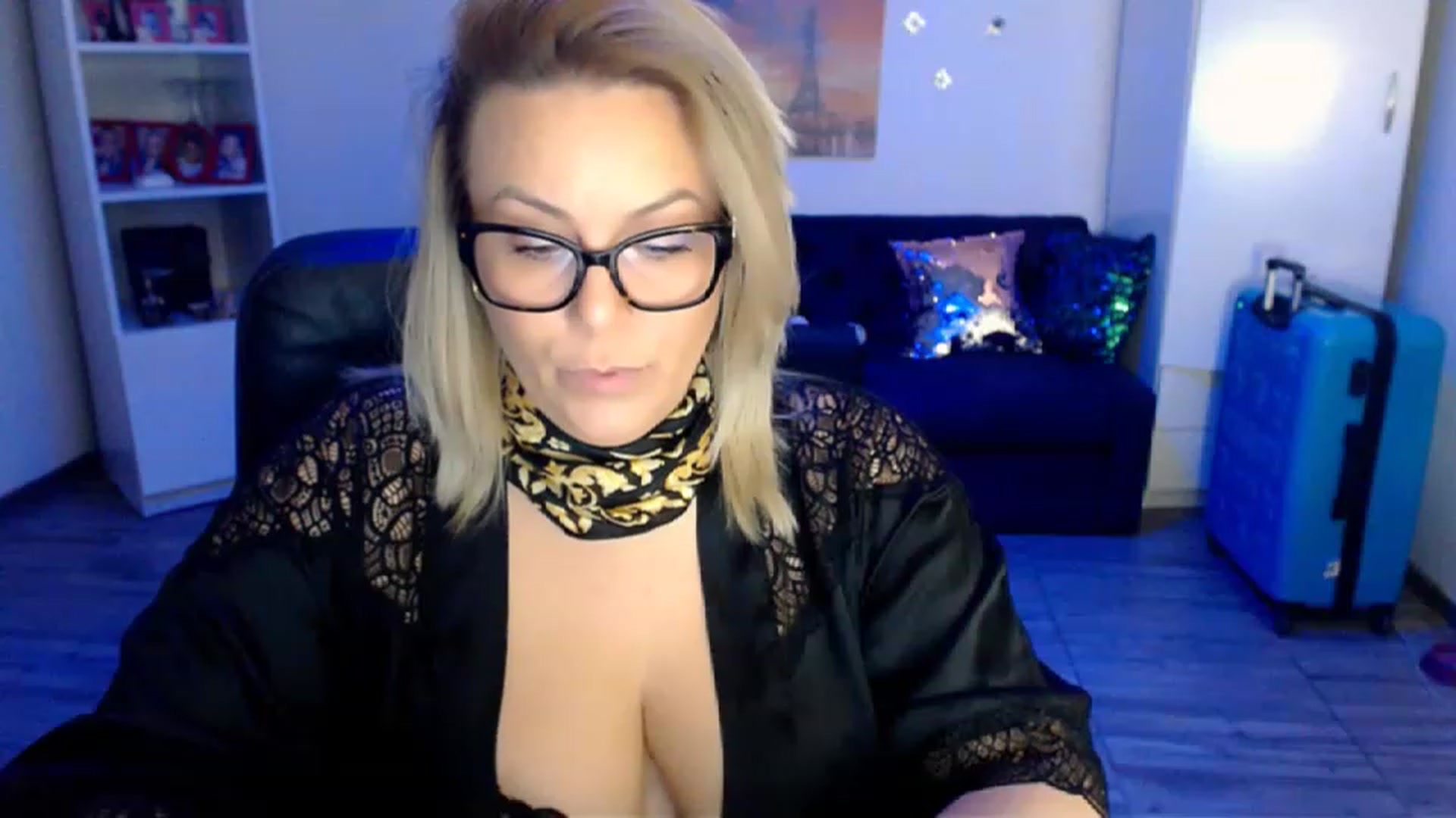 Gallery image thumbnail from A_baby_Boo's myfreecams stream on, 12/01/2022, 18:57 image 8 of 20