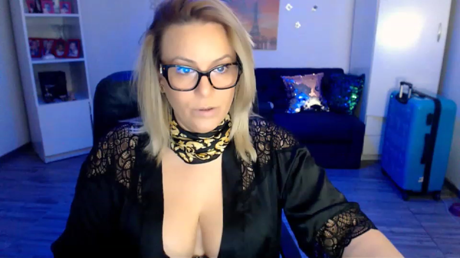 Gallery image thumbnail from A_baby_Boo's myfreecams stream on, 12/01/2022, 18:57 image 10 of 20