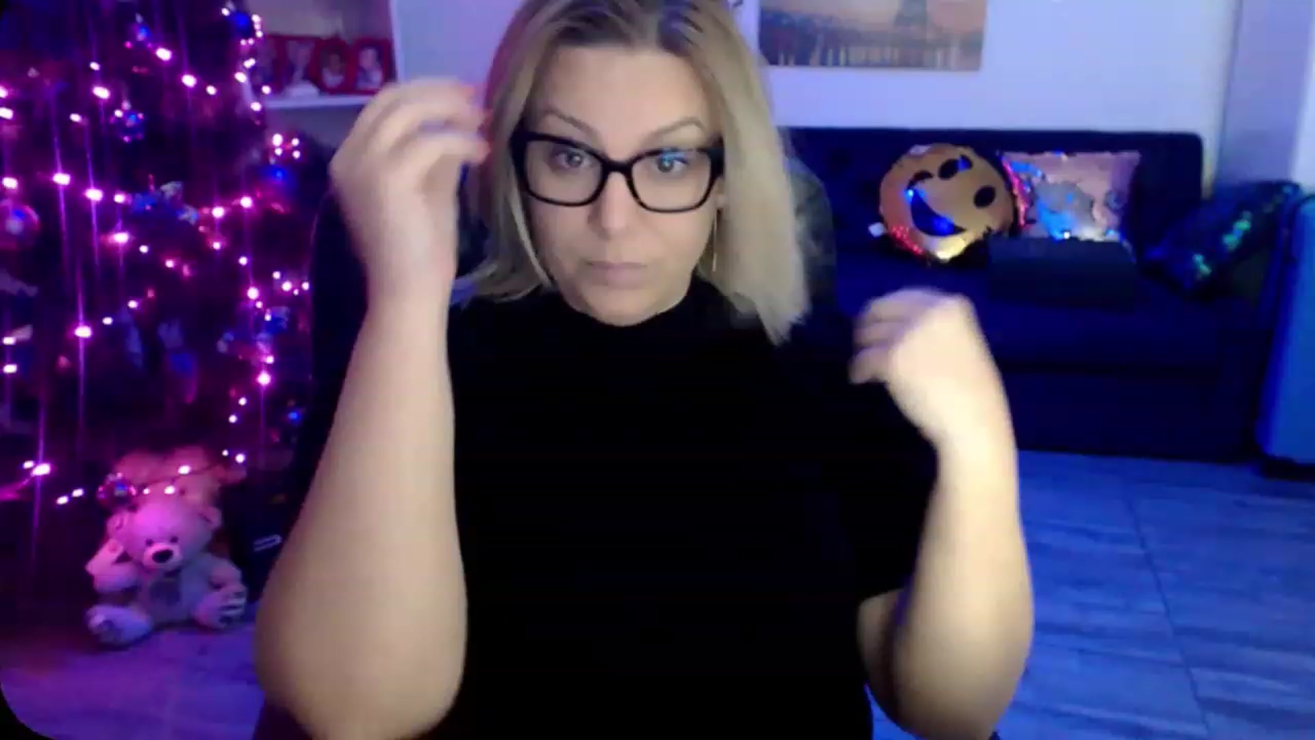 Gallery image thumbnail from A_baby_Boo's myfreecams stream on, 12/08/2022, 15:03 image 2 of 20