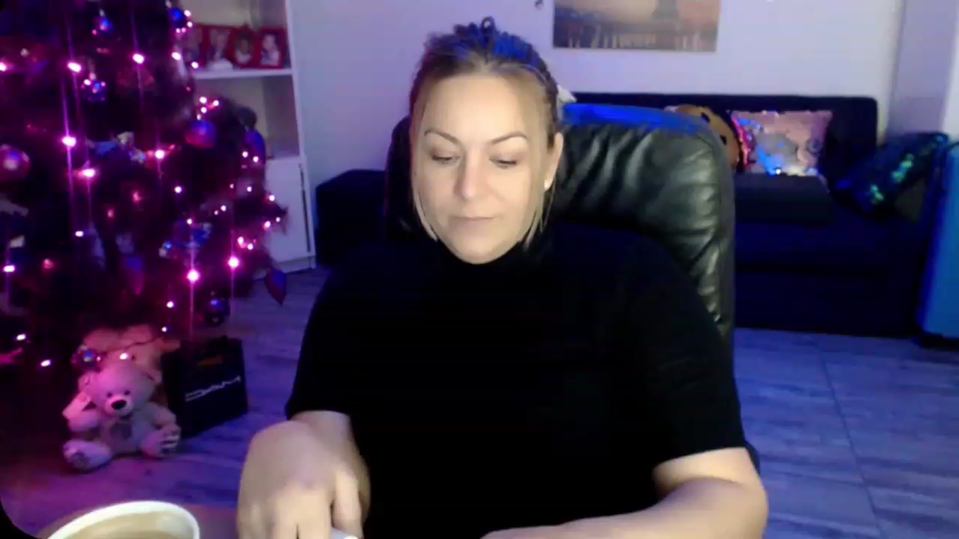 Gallery image thumbnail from A_baby_Boo's myfreecams stream on, 12/08/2022, 16:12 image 1 of 20