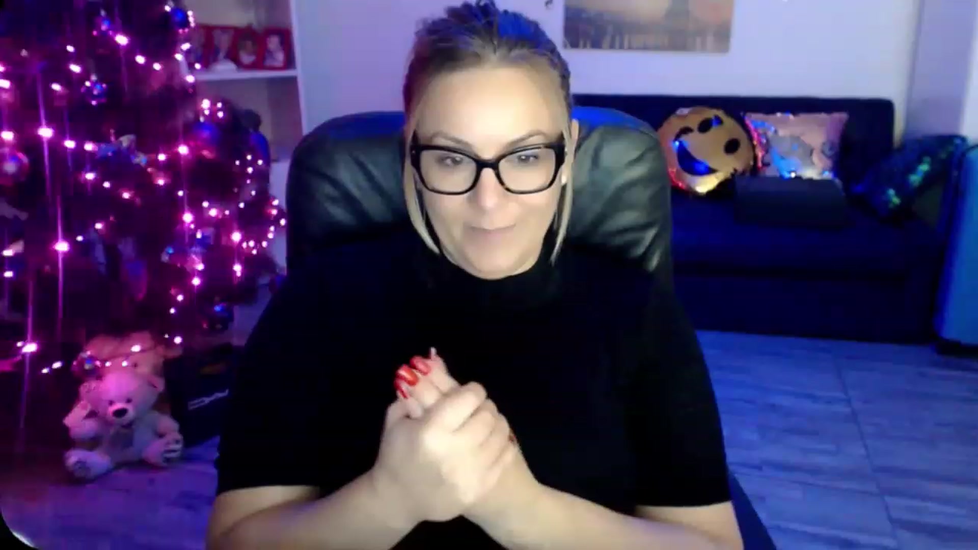 Gallery image thumbnail from A_baby_Boo's myfreecams stream on, 12/08/2022, 16:12 image 17 of 20