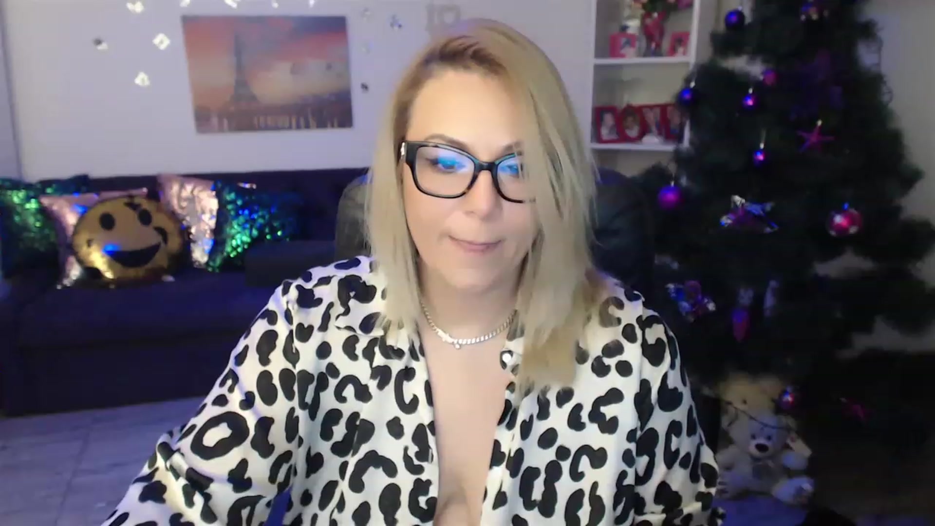 Gallery image thumbnail from A_baby_Boo's myfreecams stream on, 12/18/2022, 14:01 image 20 of 20