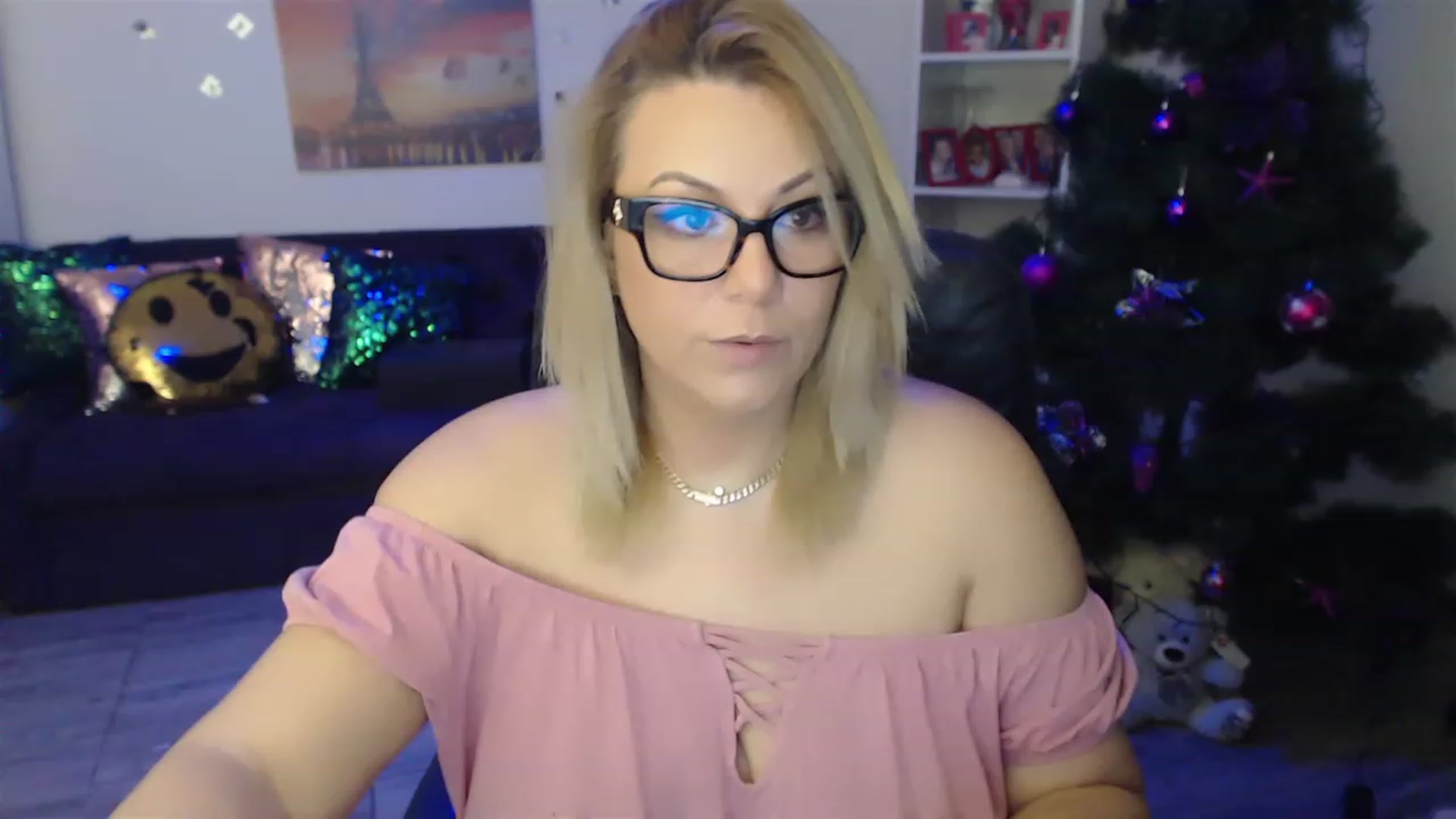 Gallery image thumbnail from A_baby_Boo's myfreecams stream on, 12/18/2022, 14:01 image 2 of 20