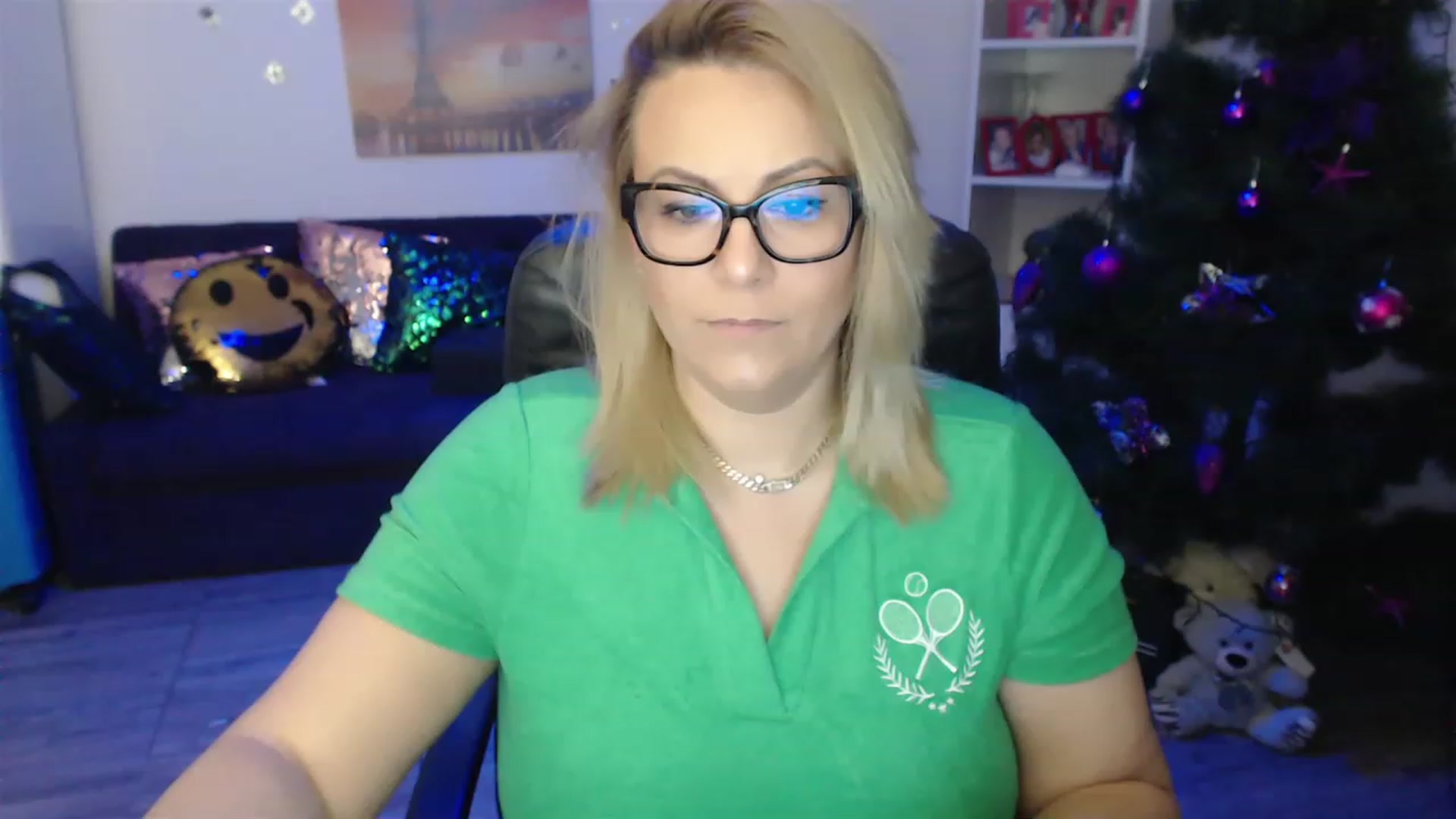 Gallery image thumbnail from A_baby_Boo's myfreecams stream on, 12/21/2022, 19:28 image 11 of 20