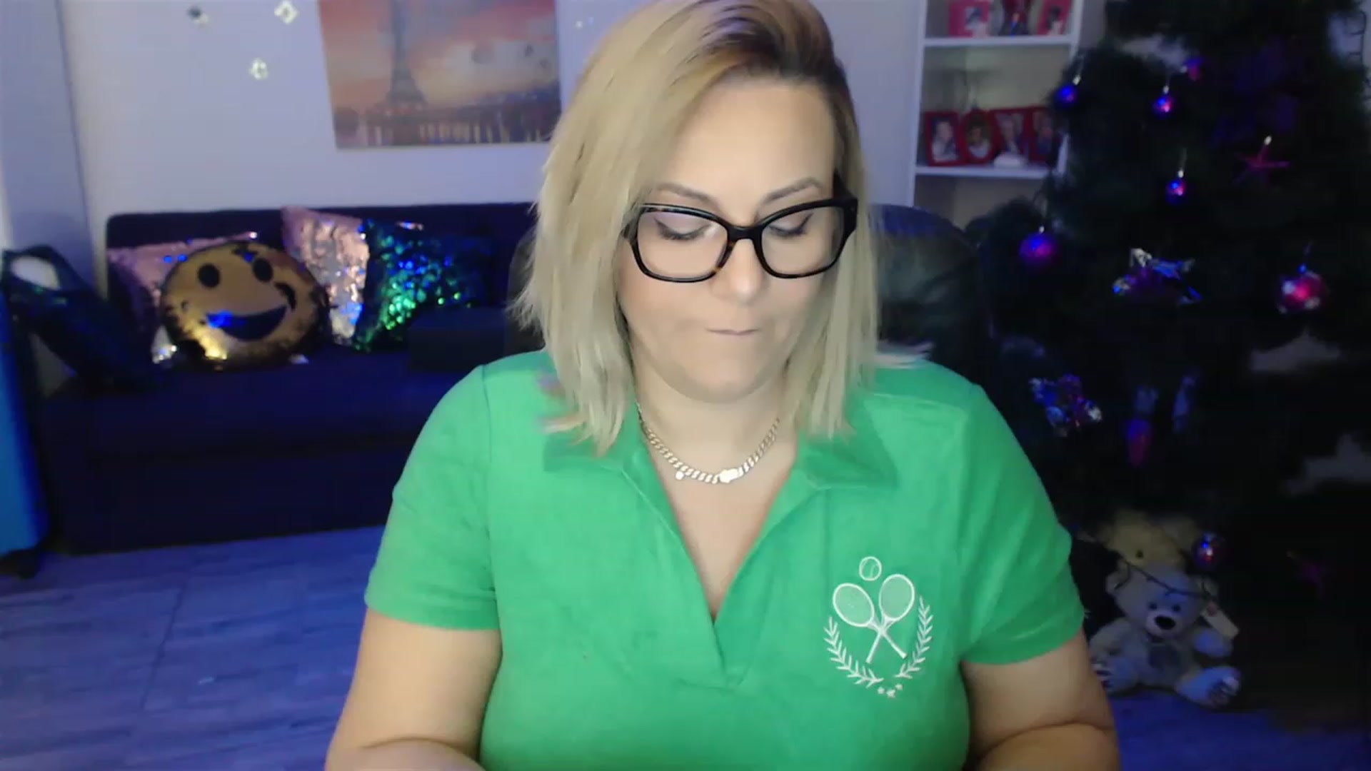 Gallery image thumbnail from A_baby_Boo's myfreecams stream on, 12/21/2022, 19:28 image 3 of 20