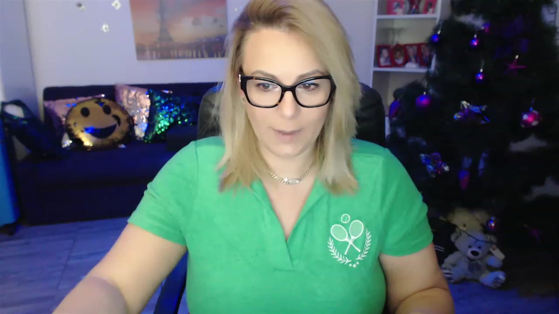 Gallery image thumbnail from A_baby_Boo's myfreecams stream on, 12/21/2022, 19:28 image 8 of 20