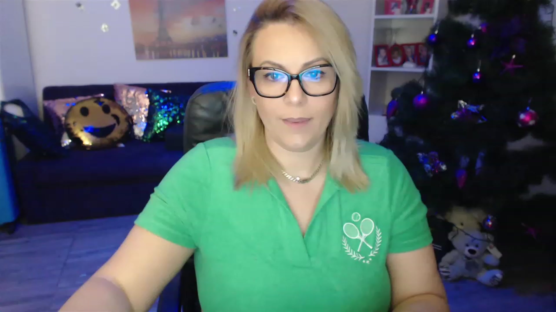 Gallery image thumbnail from A_baby_Boo's myfreecams stream on, 12/21/2022, 19:28 image 10 of 20