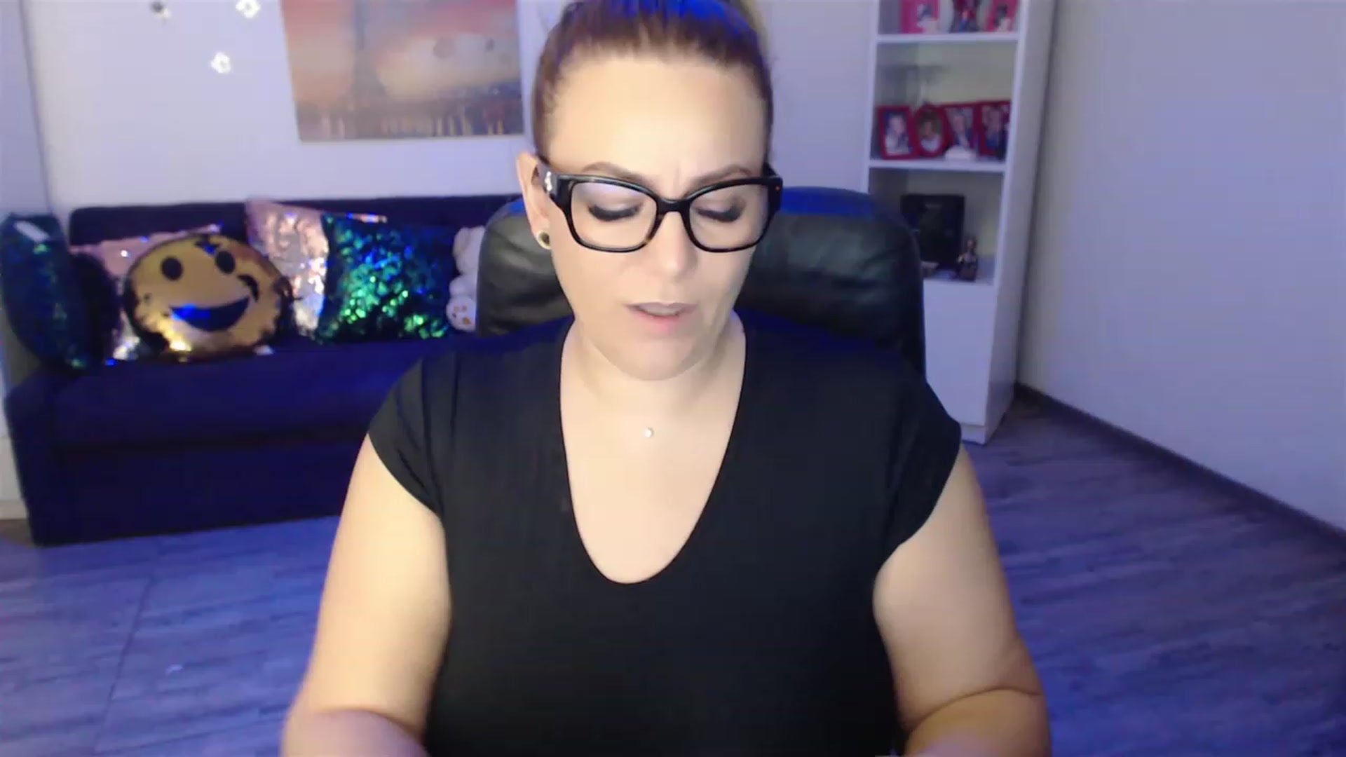 Gallery image thumbnail from A_baby_Boo's myfreecams stream on, 01/06/2023, 20:21 image 20 of 20